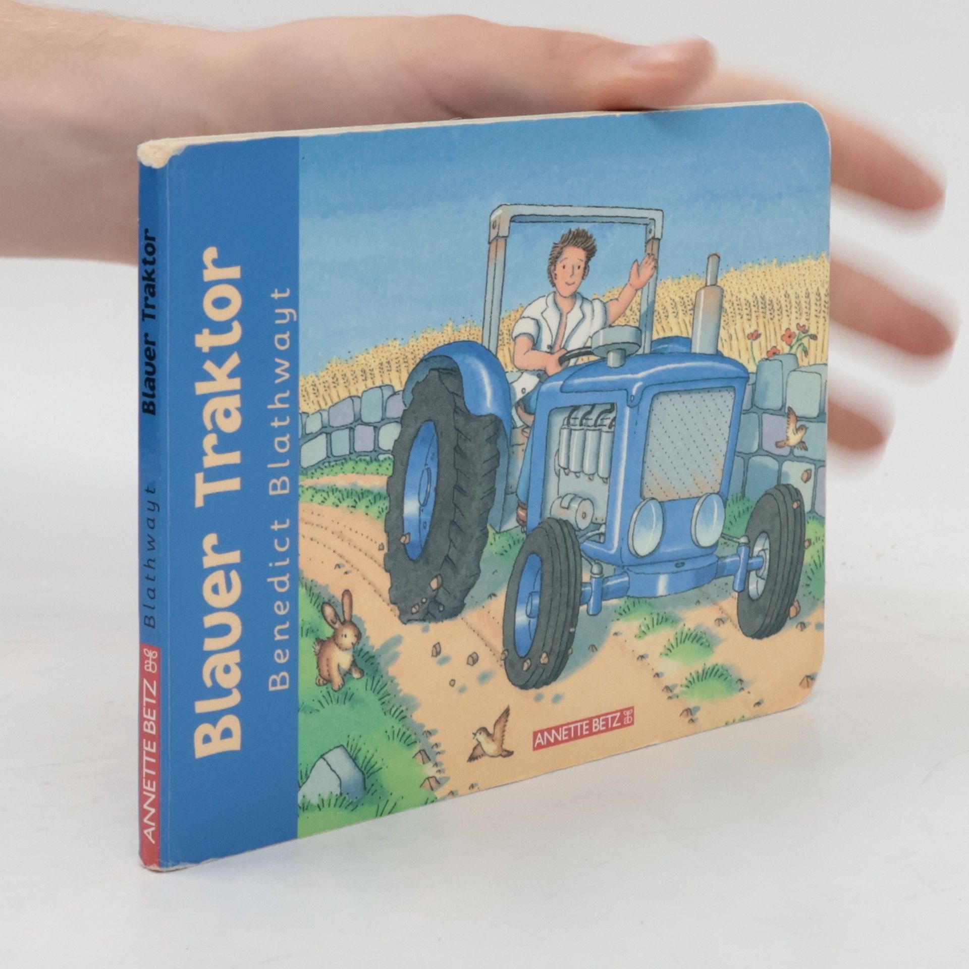 Irmgard Harrer Blauer Traktor