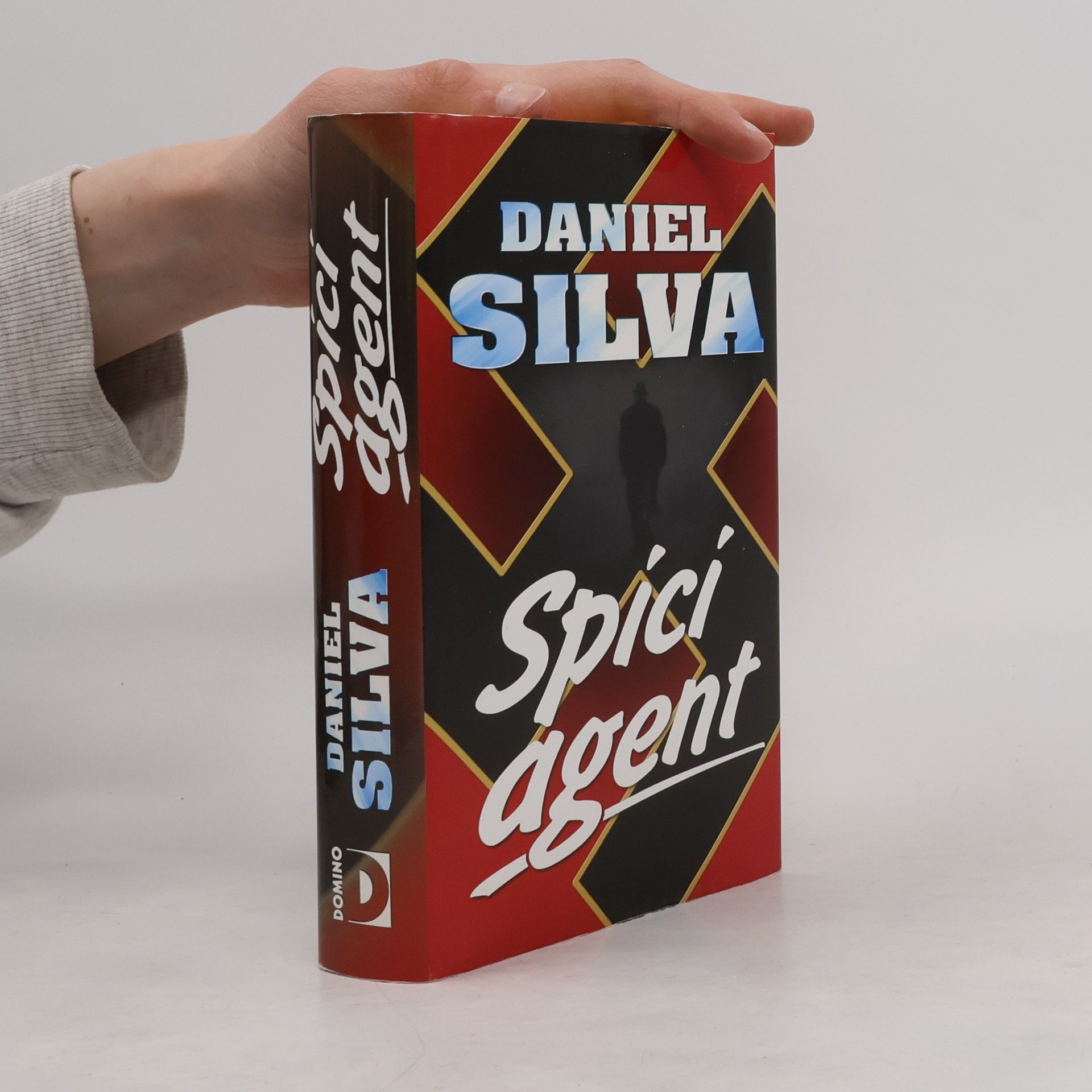 Daniel Silva Spící agent