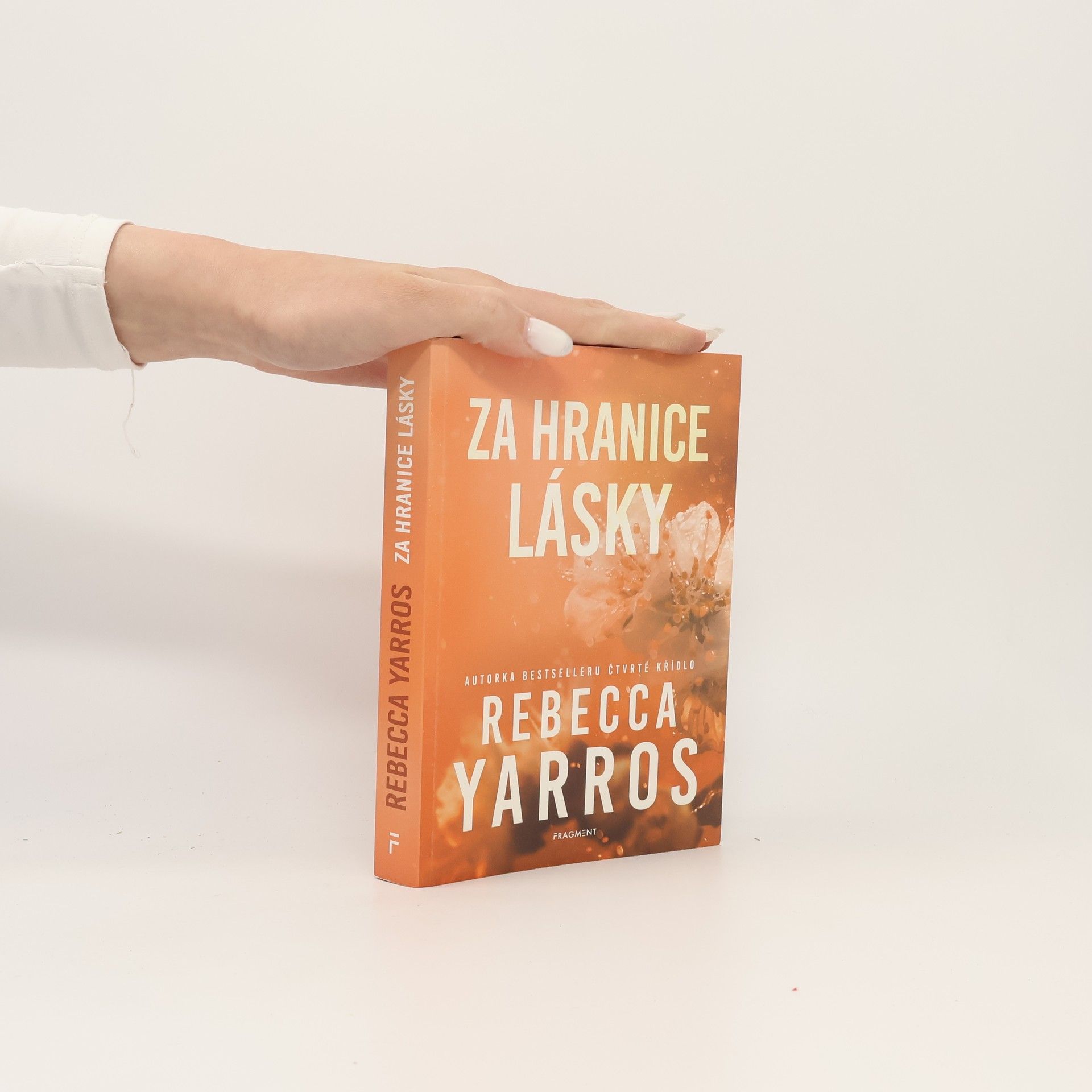 Rebecca Yarros Za hranice lásky