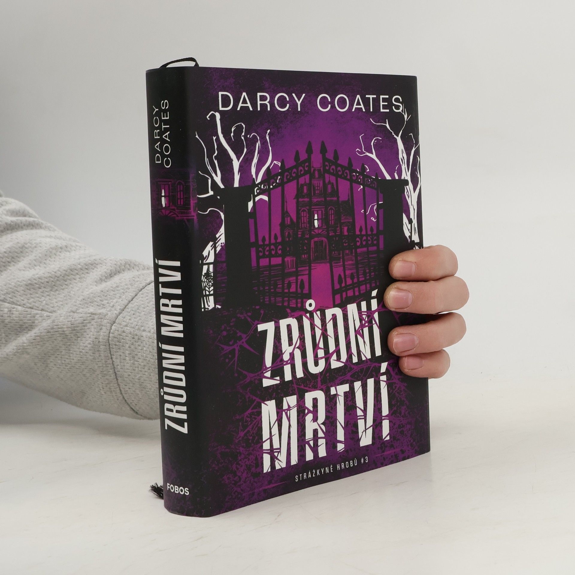 Darcy Coates Zrůdní mrtví