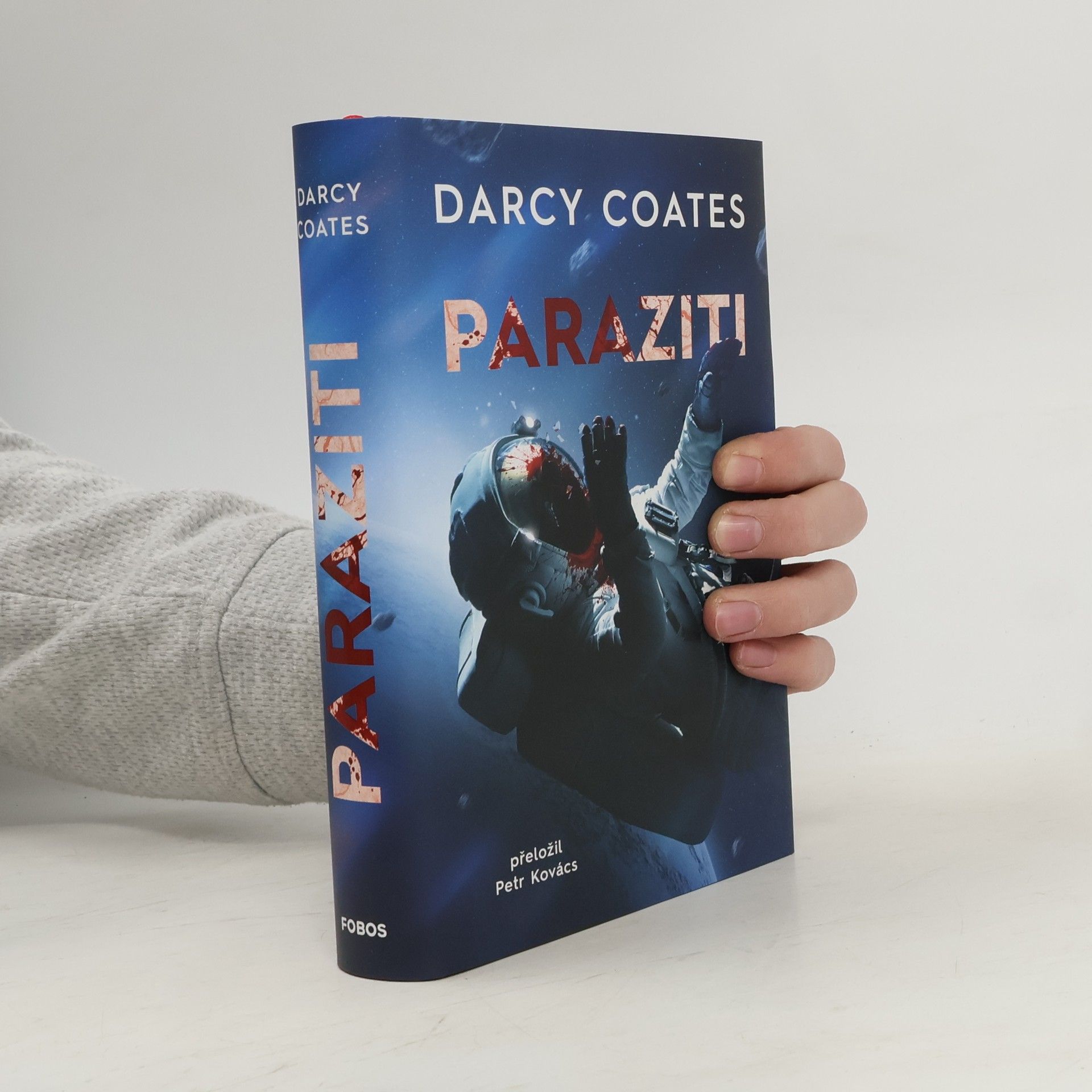 Darcy Coates Paraziti