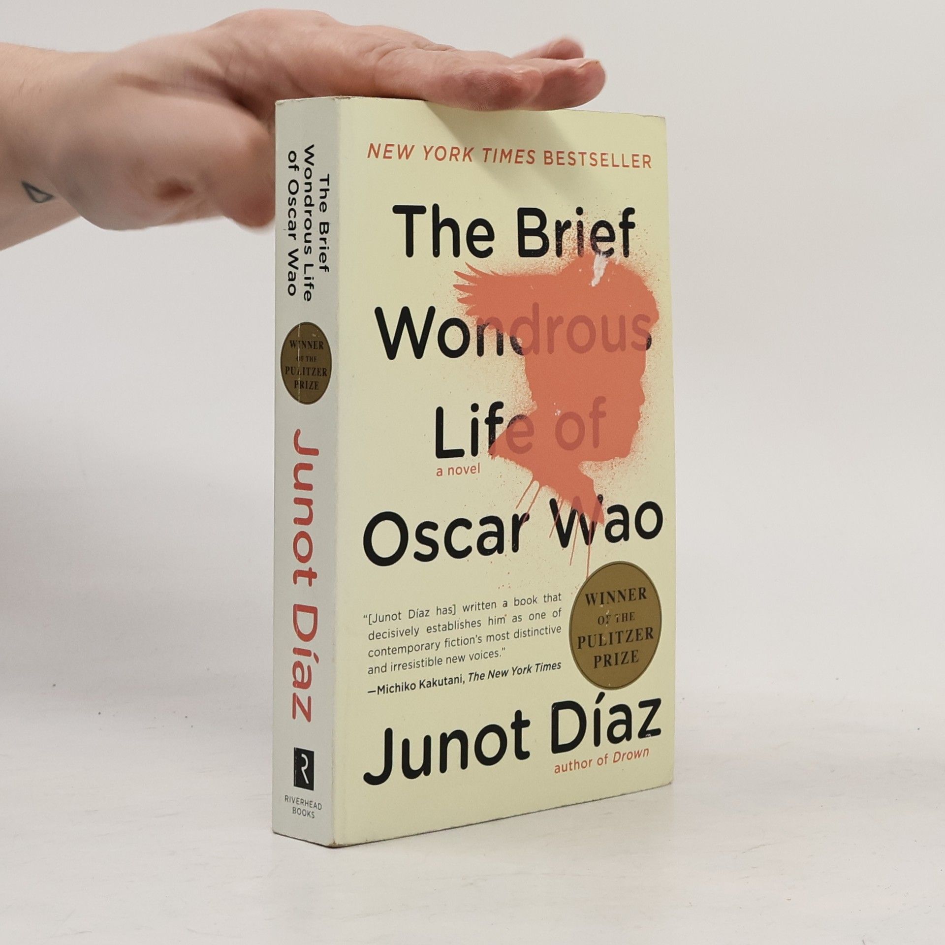 The Brief Wondrous Life of Oscar Wao. Das kurze wundersame Leben des Oscar Wao, englische Ausgabe