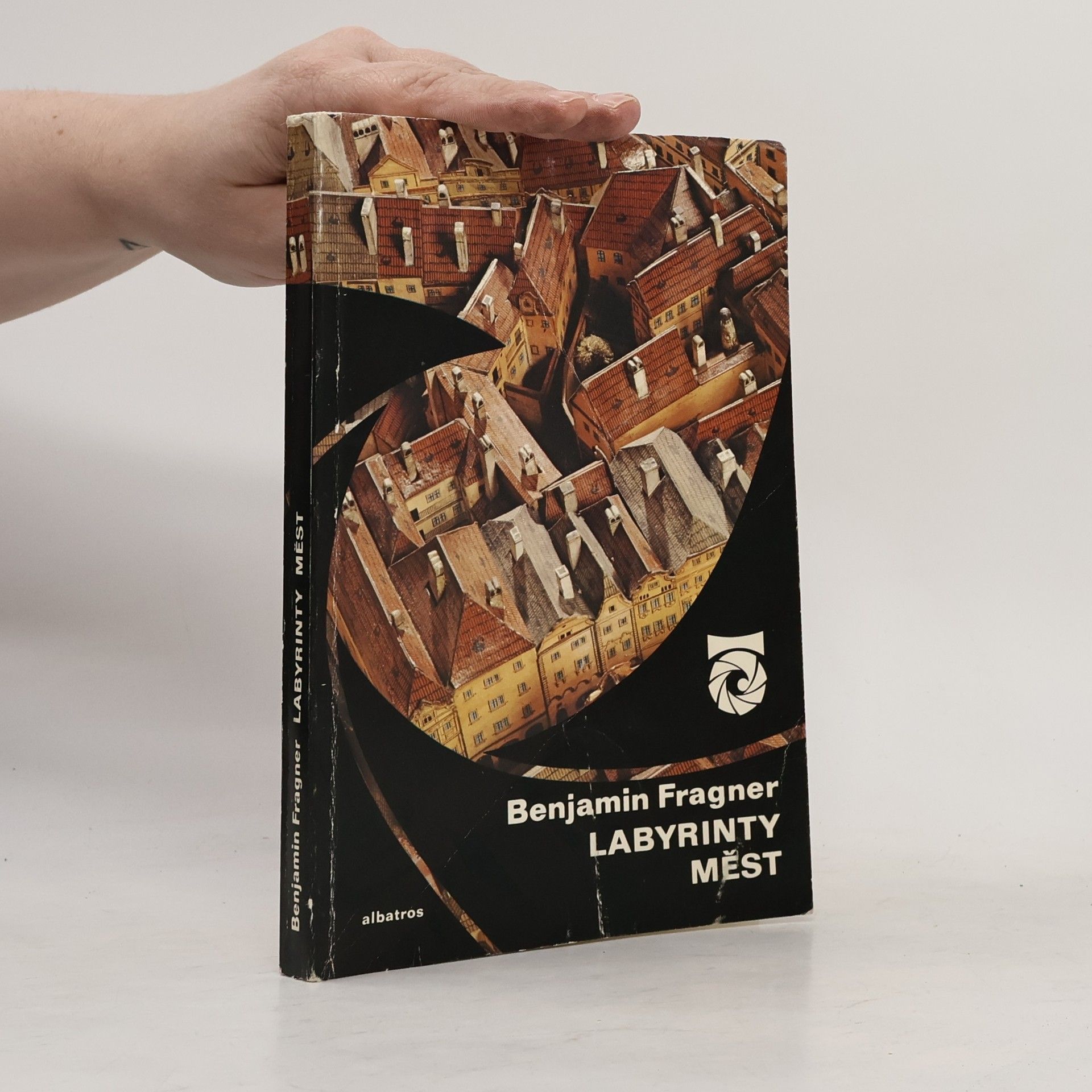 Benjamin Fragner Labyrinty měst
