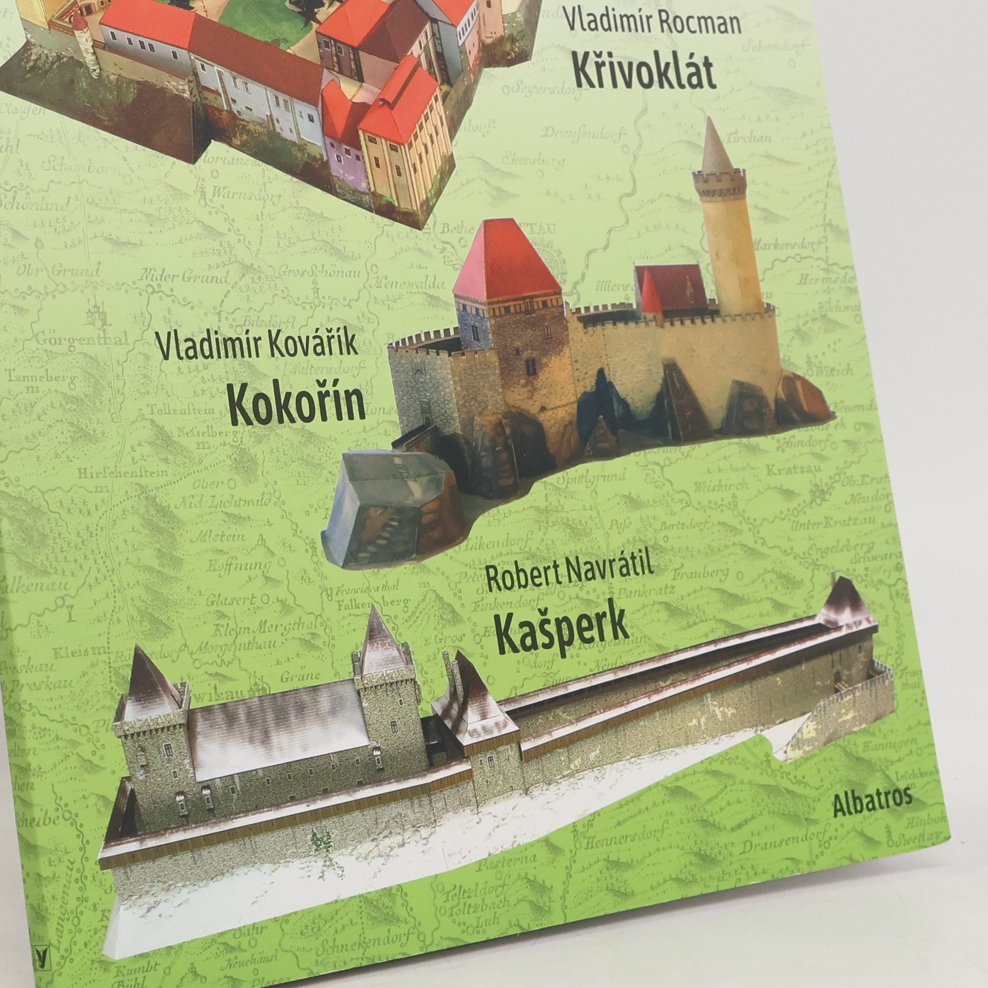 AA.VV. Vystřihovánky - pohádkové hrady