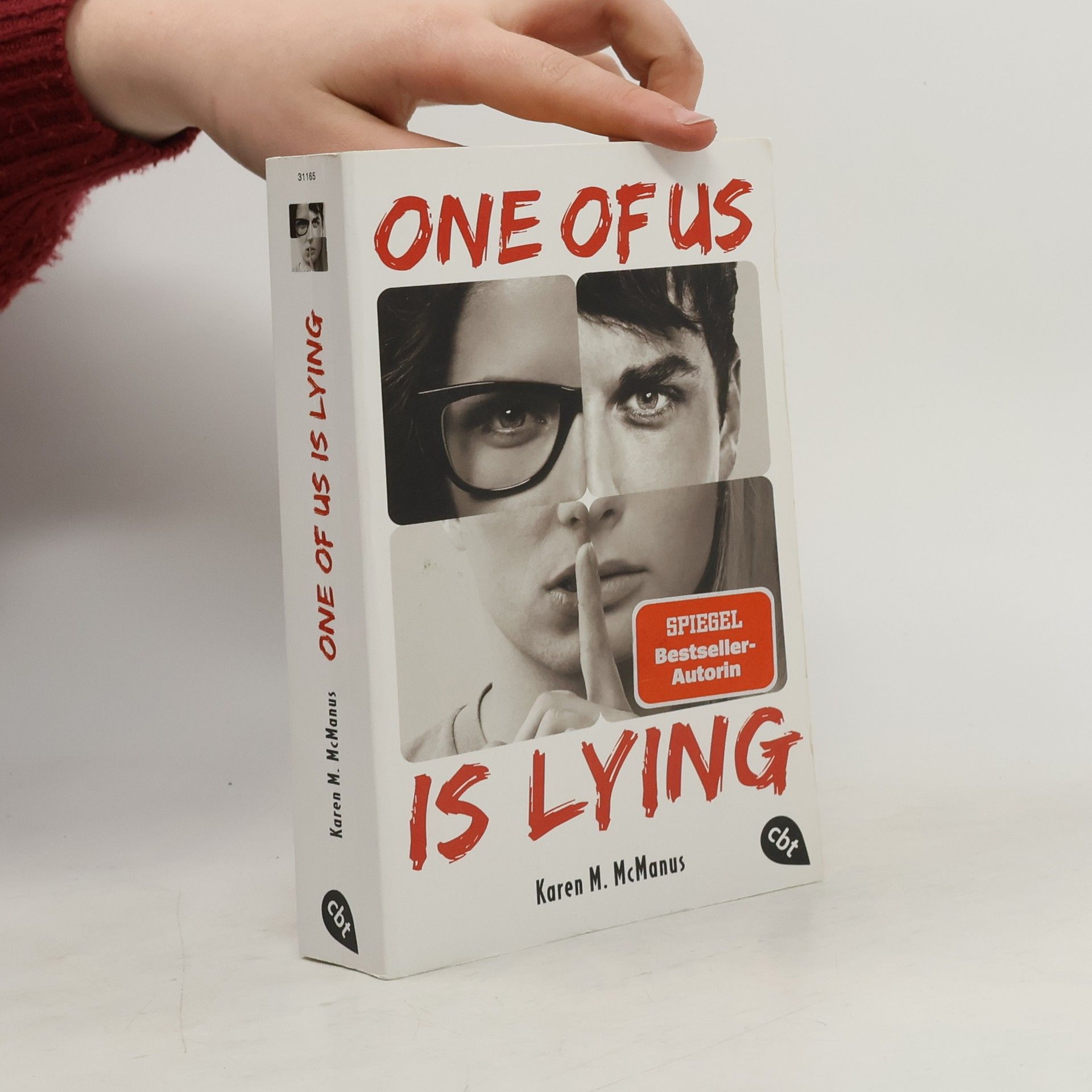 Karen M. McManus One of us is lying