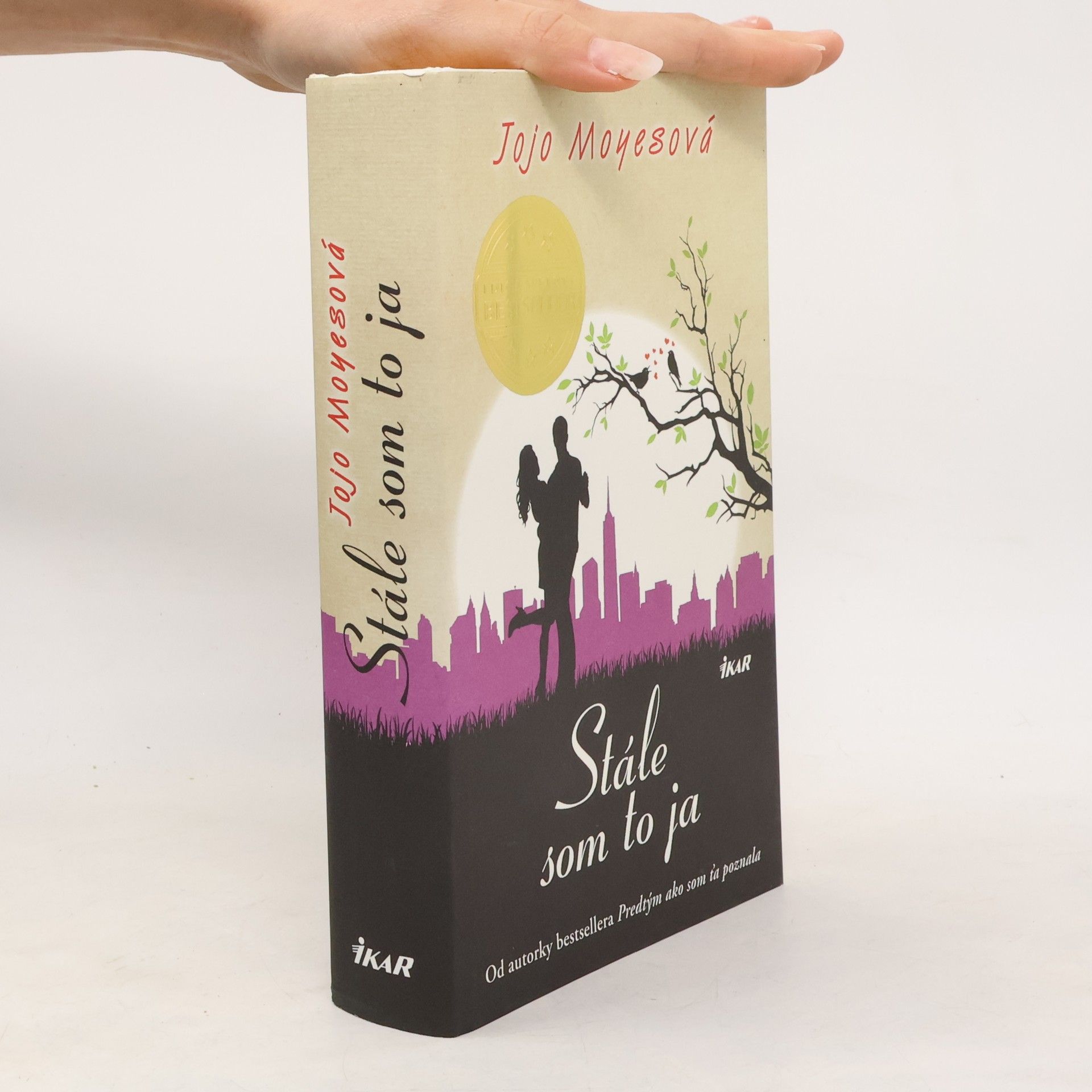 Jojo Moyes Stále som to ja