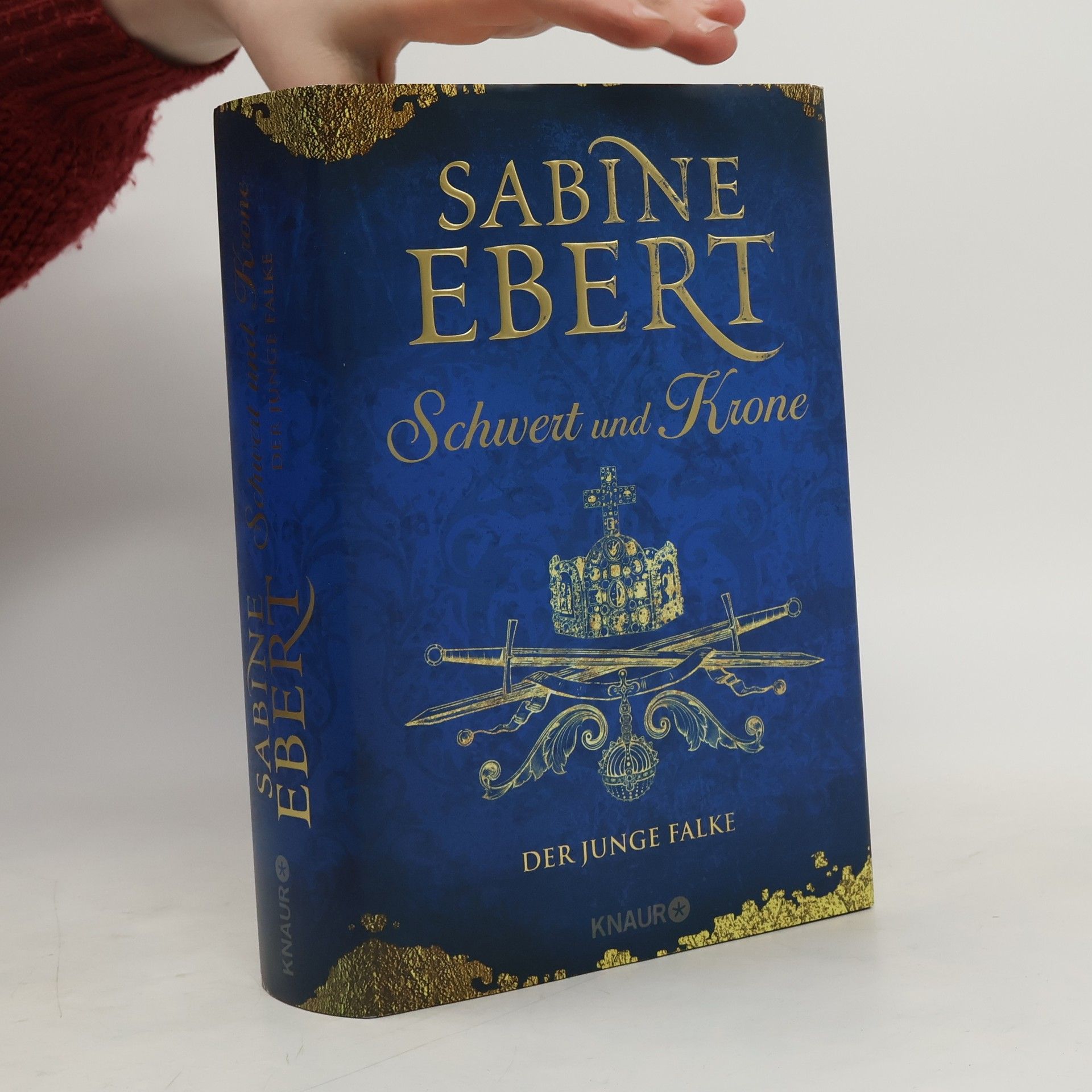 Schwert und Krone. Der junge Falke