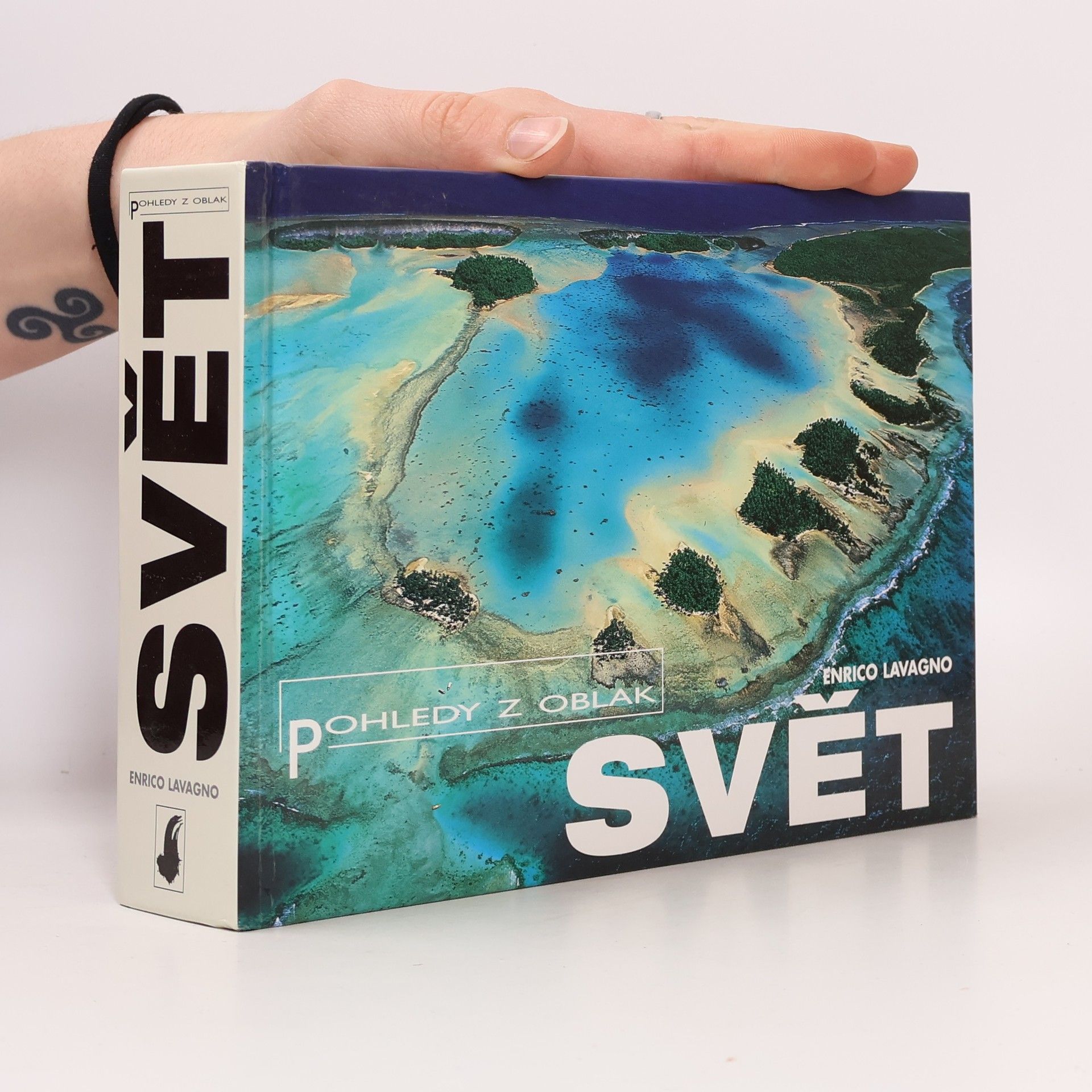 Svět - pohledy z oblak