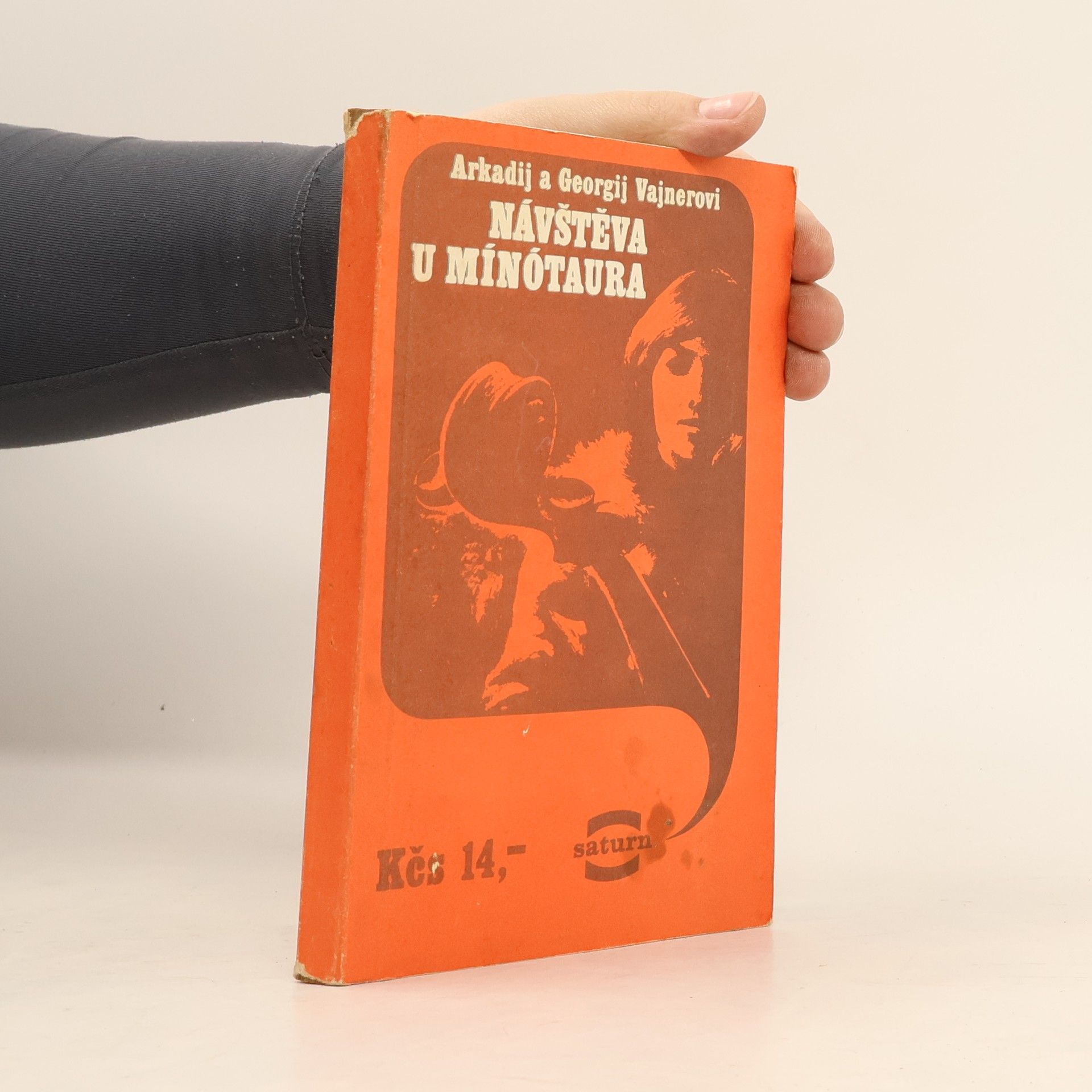 Arkadij Aleksandrovič Vajner Návštěva u mínotaura