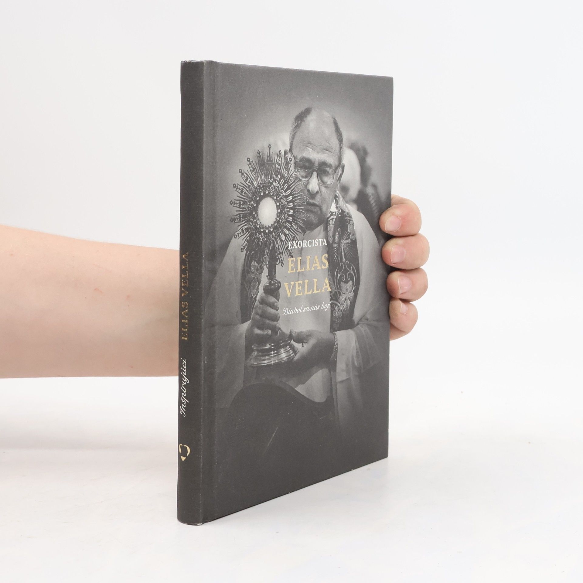 Exorcista Elias Vella: Diabol sa nás bojí