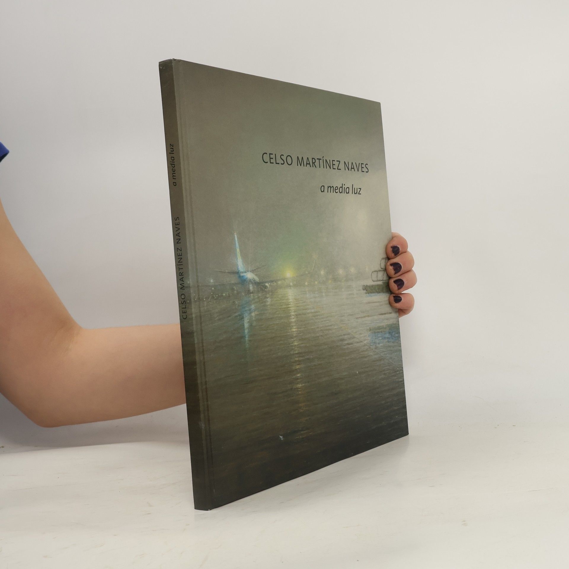 Celso Martínez Naves Celso Martínez Naves - a media luz