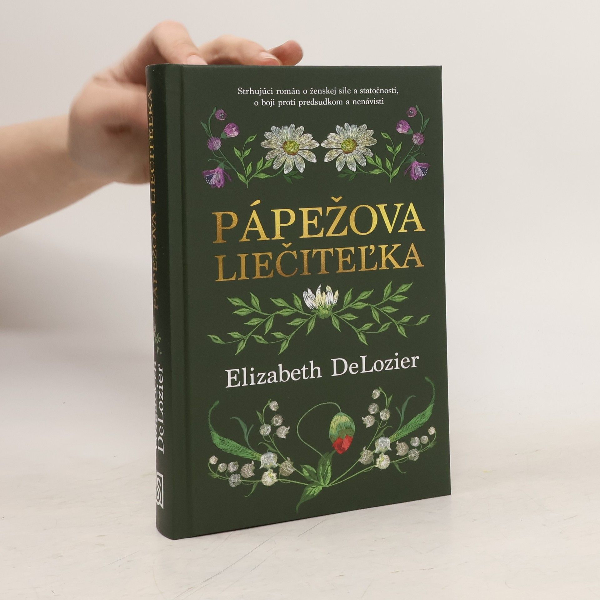 Nina Mikušová Pápežova liečiteľka