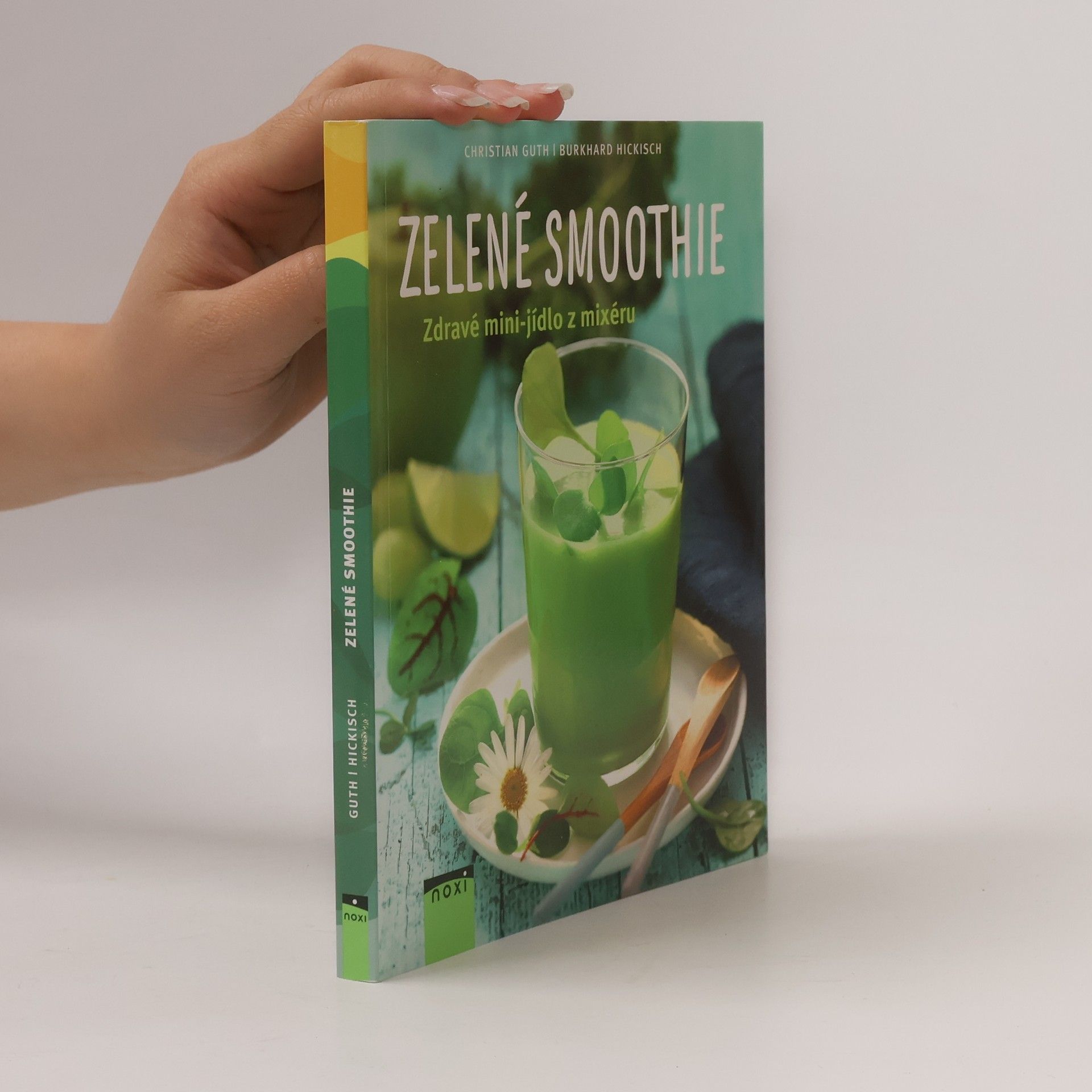 Zelené smoothie. Zdravé mini-jídlo z mixéru