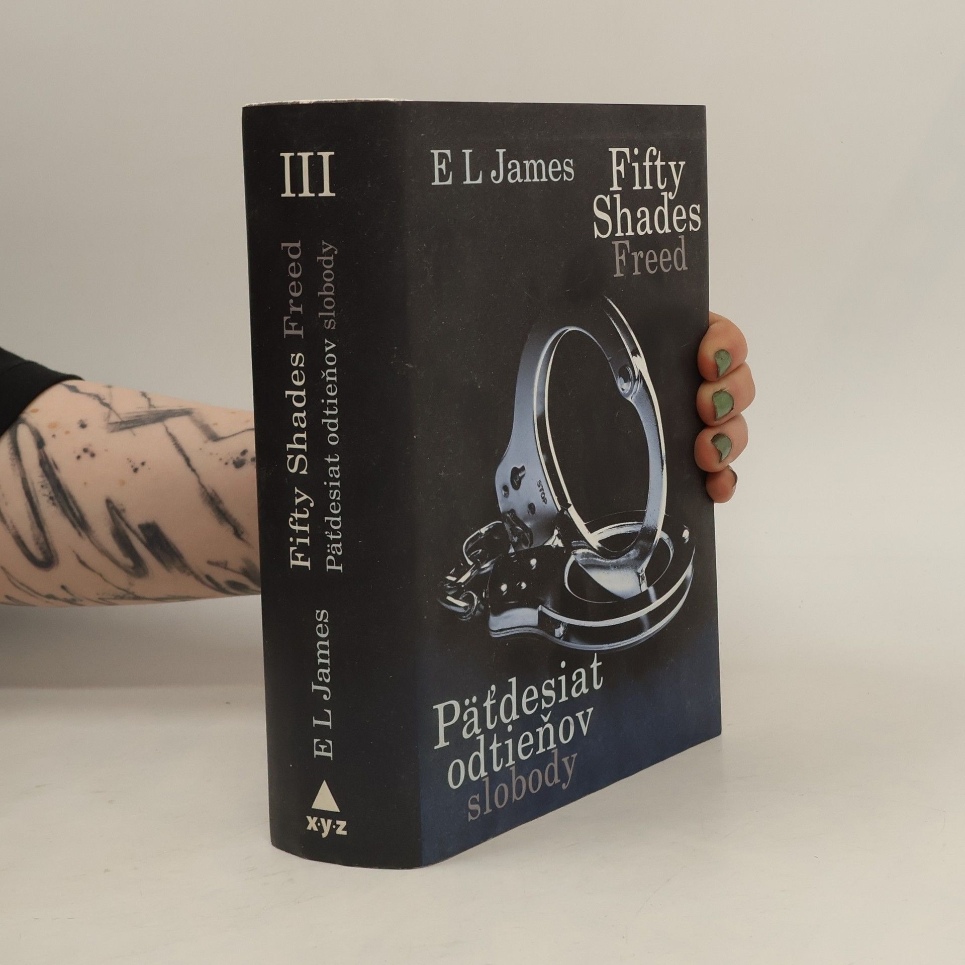 E. L. James Päťdesiat odtieňov slobody