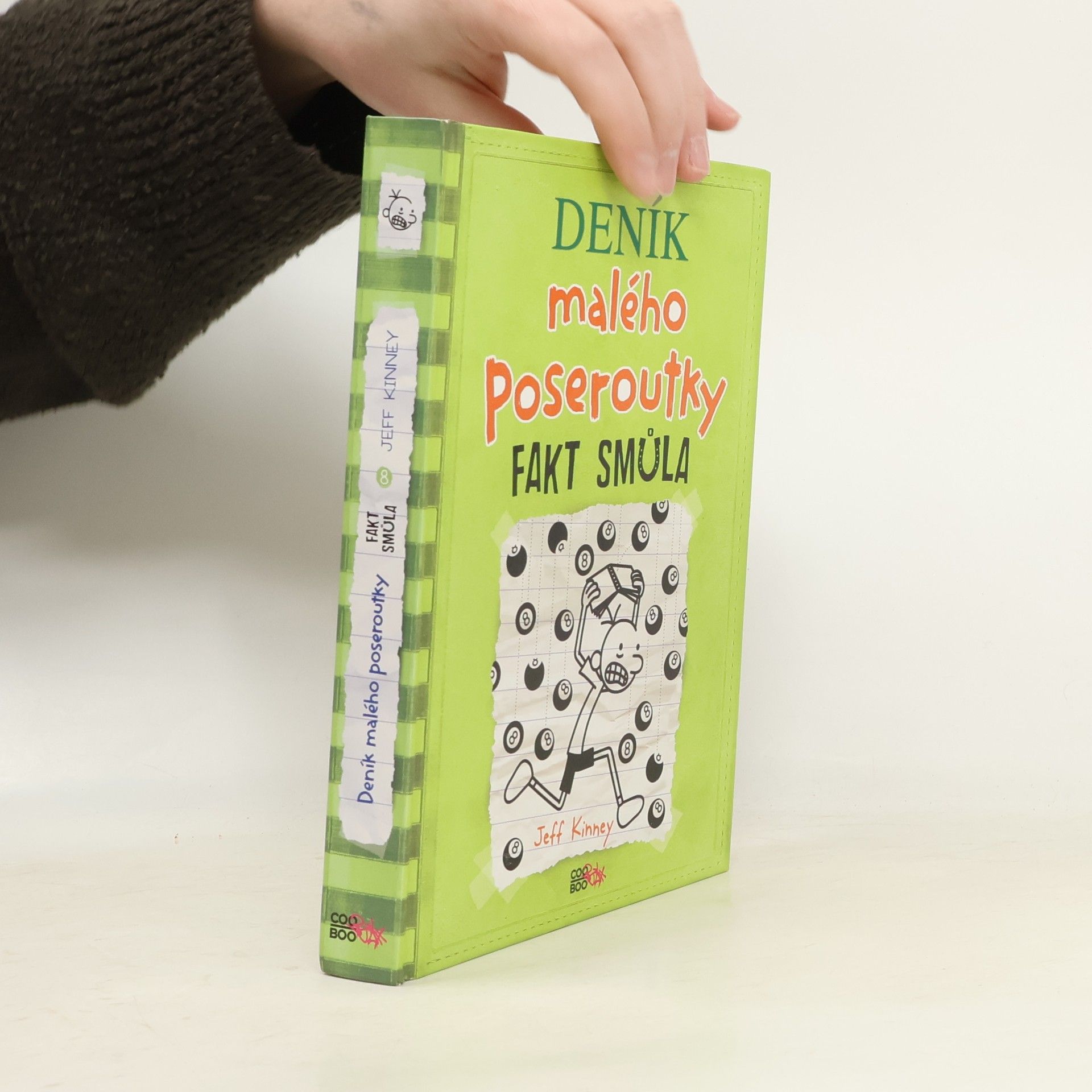 Jeff Kinney Deník malého poseroutky 8. Fakt smůla