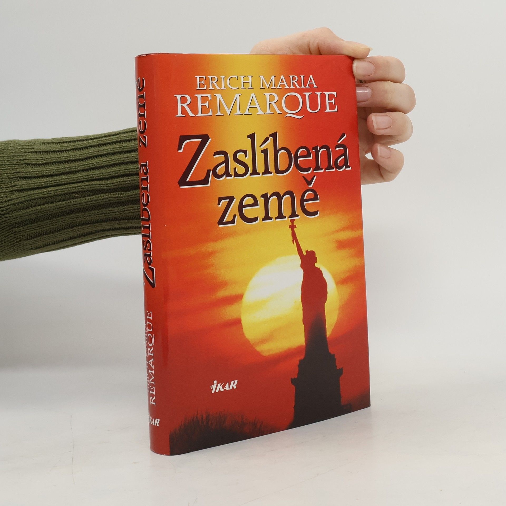 Erich Maria Remarque Zaslíbená země