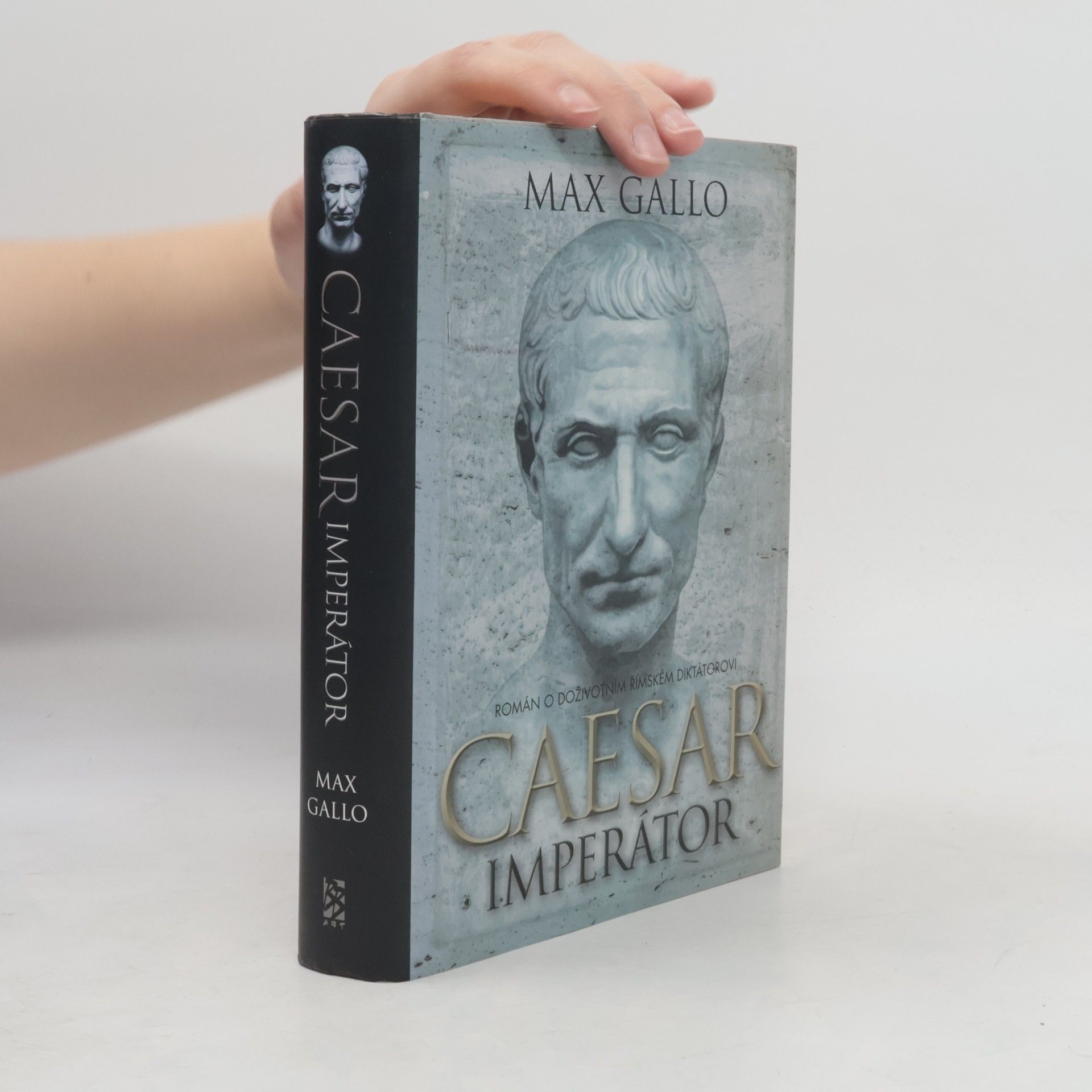 Max Gallo Caesar imperátor