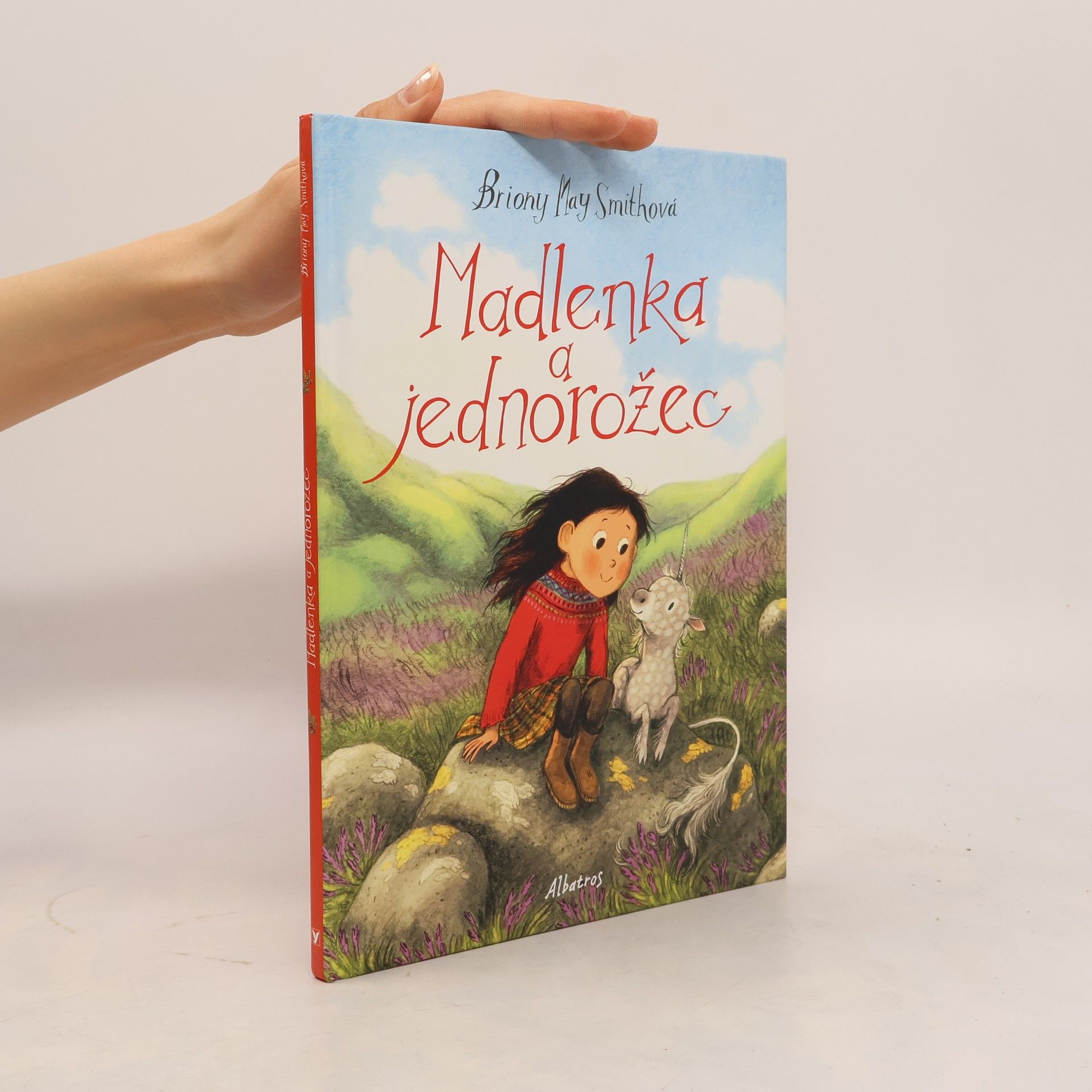 Briony May Smith Madlenka a jednorožec