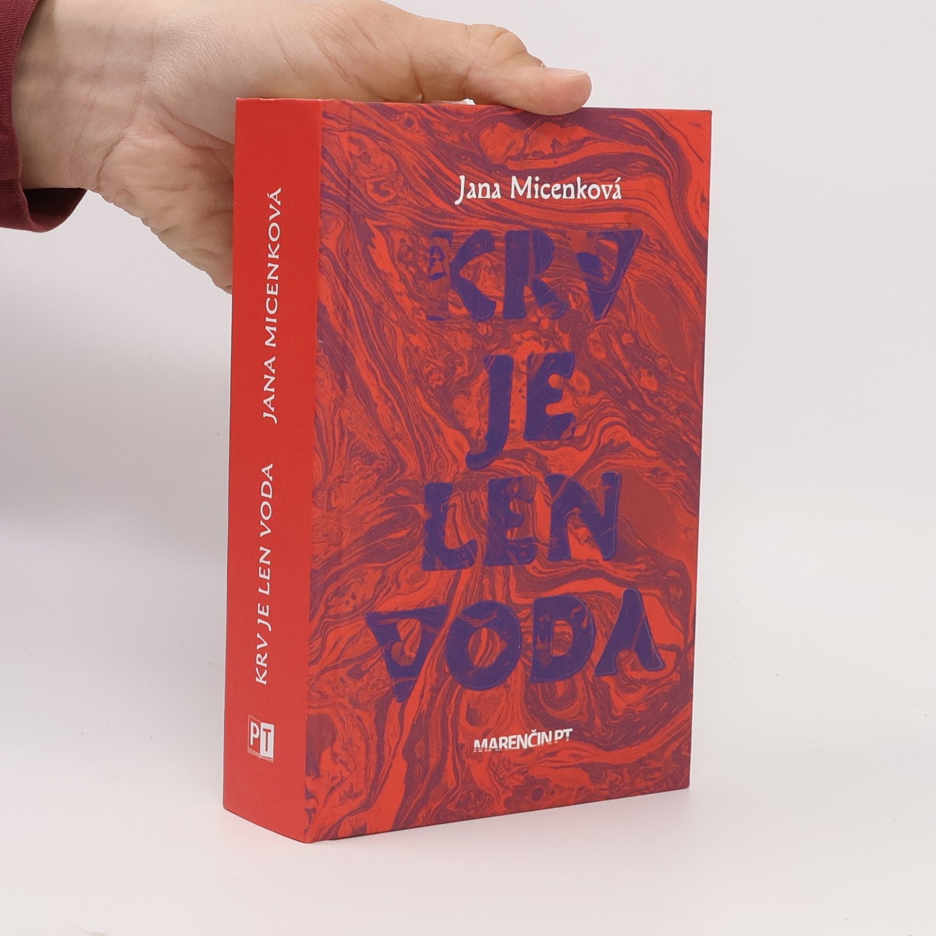 Jana Micenková Krv je len voda