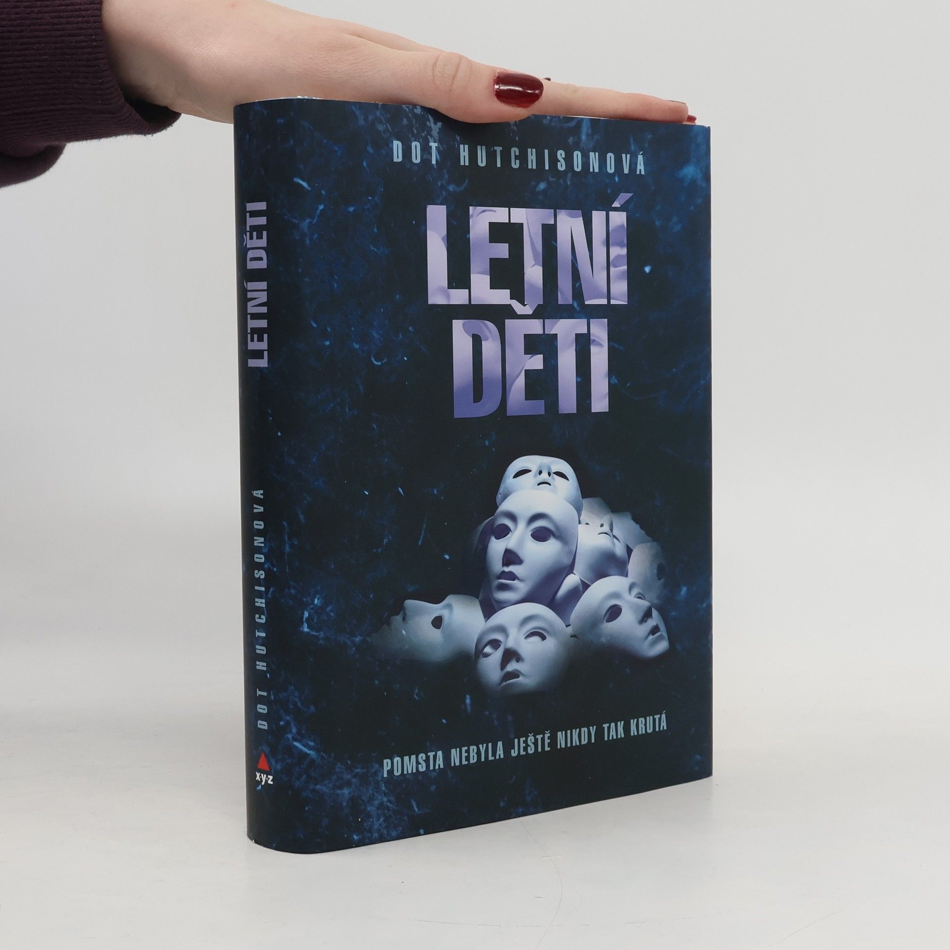 Dot Hutchison Letní děti