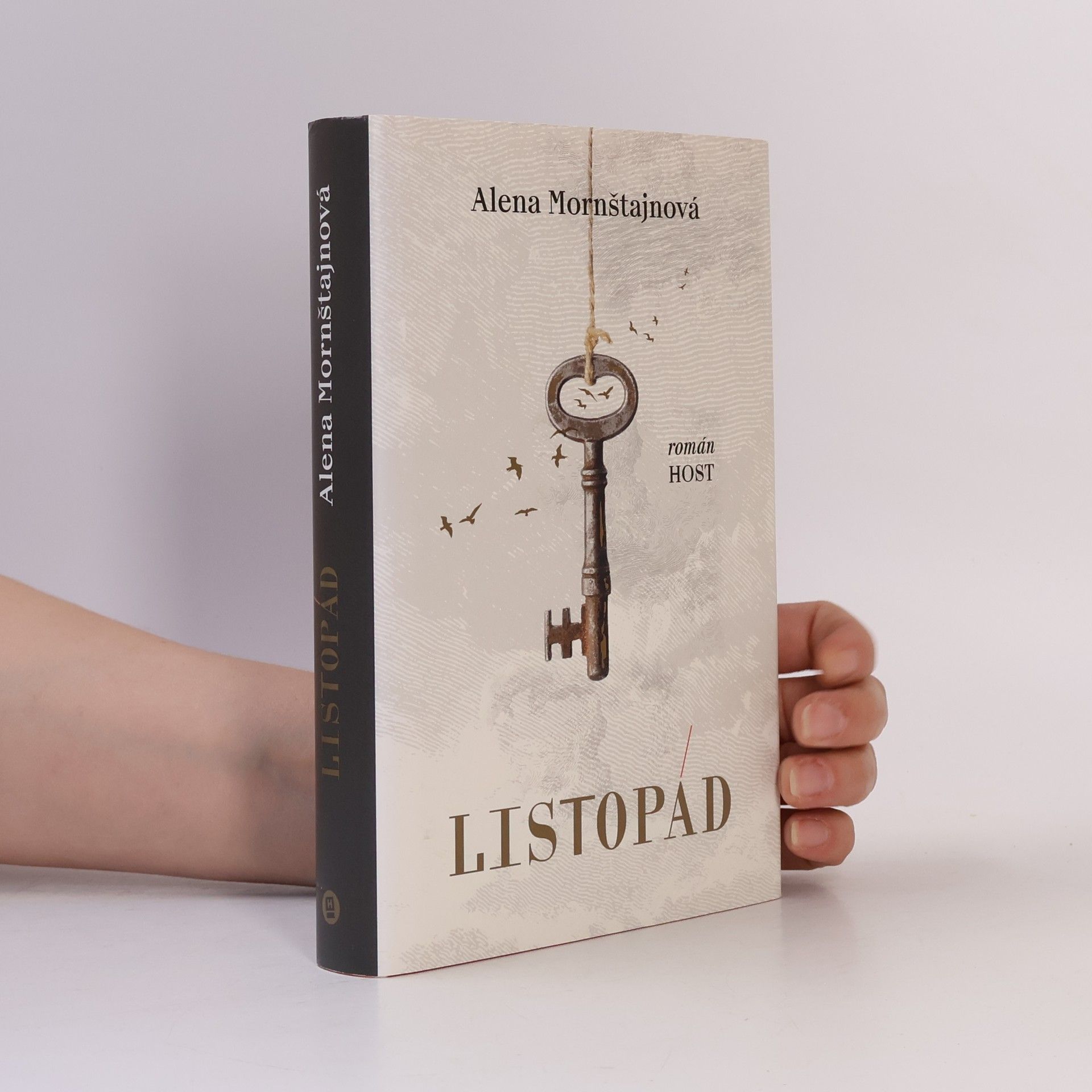 Alena Mornštajnová Listopád