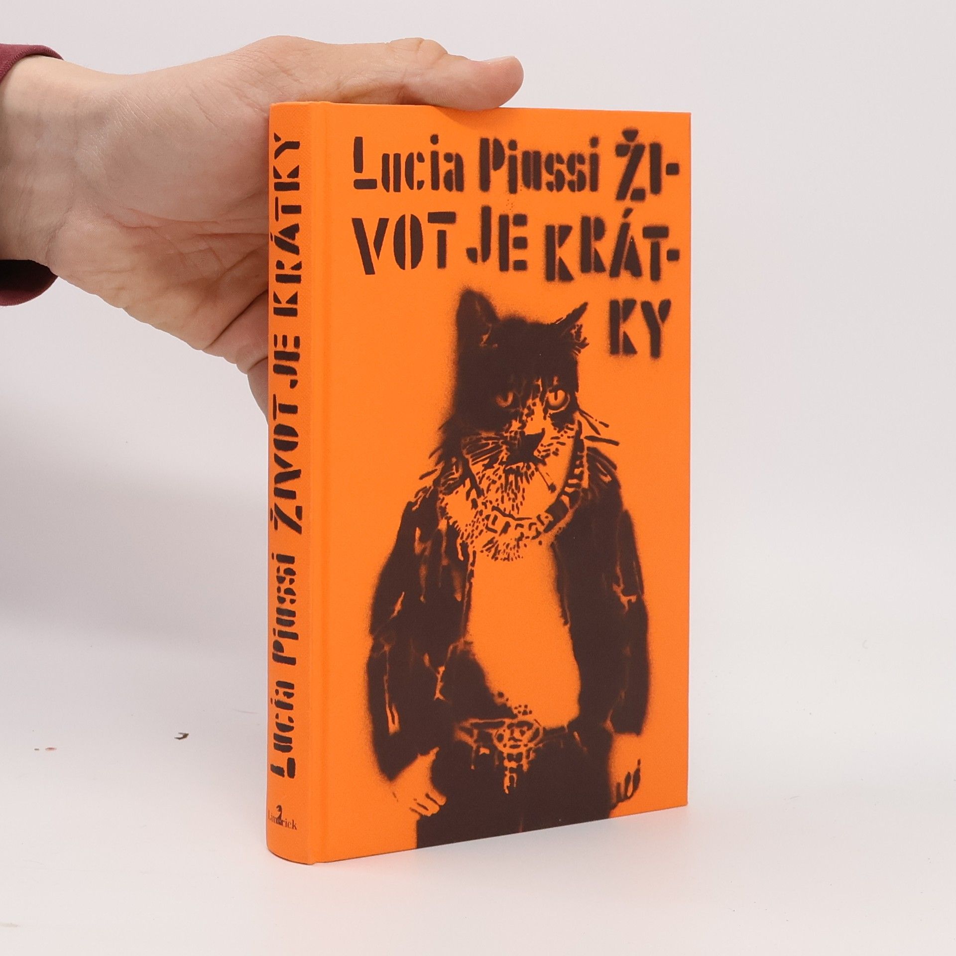 Lucia Piussi Život je krátky