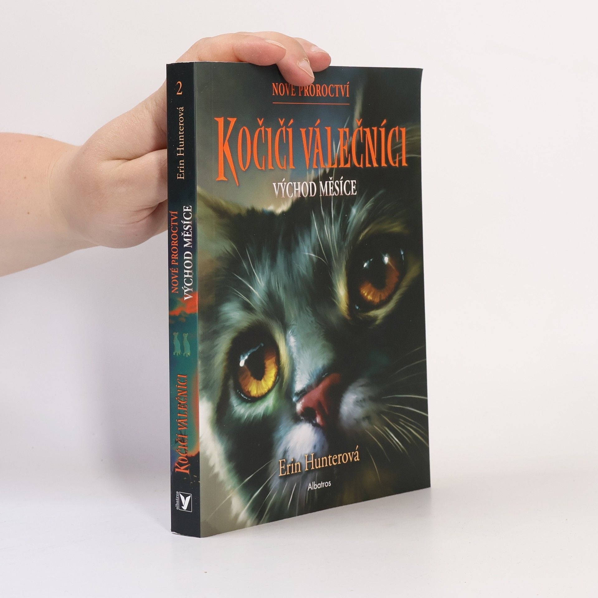 Erin Hunter Východ měsíce