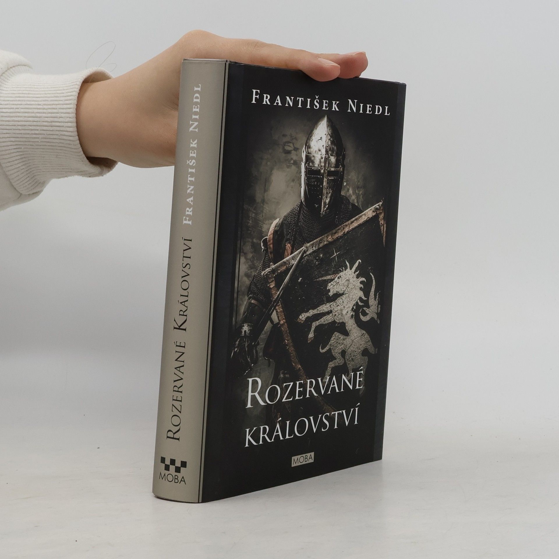 František Niedl Rozervané království