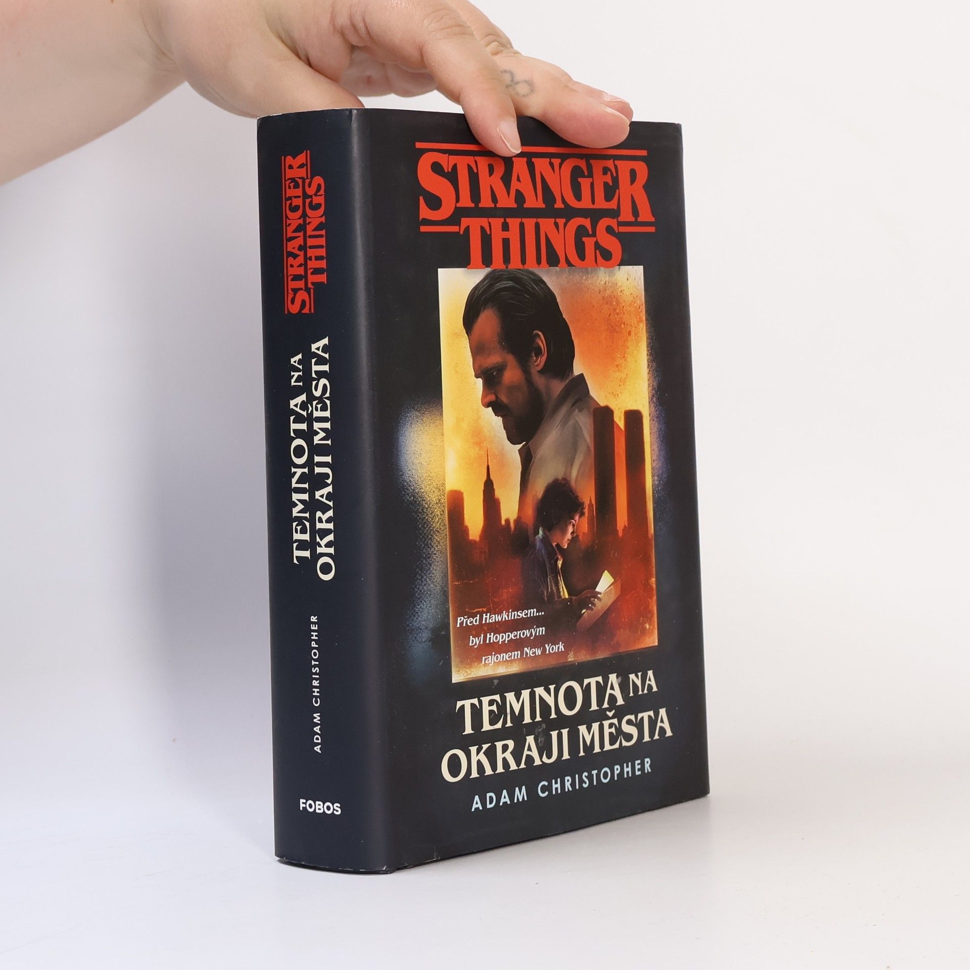 Adam Christopher Stranger Things. Temnota na okraji města