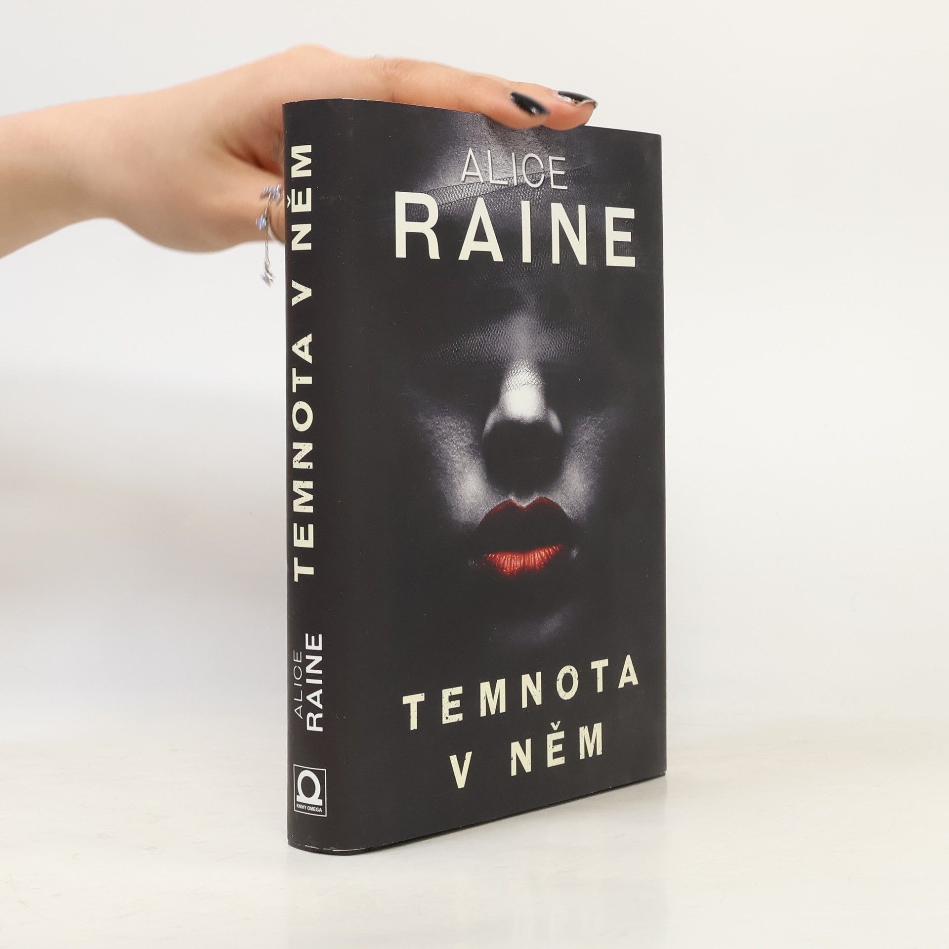 Alice Raine Temnota v něm