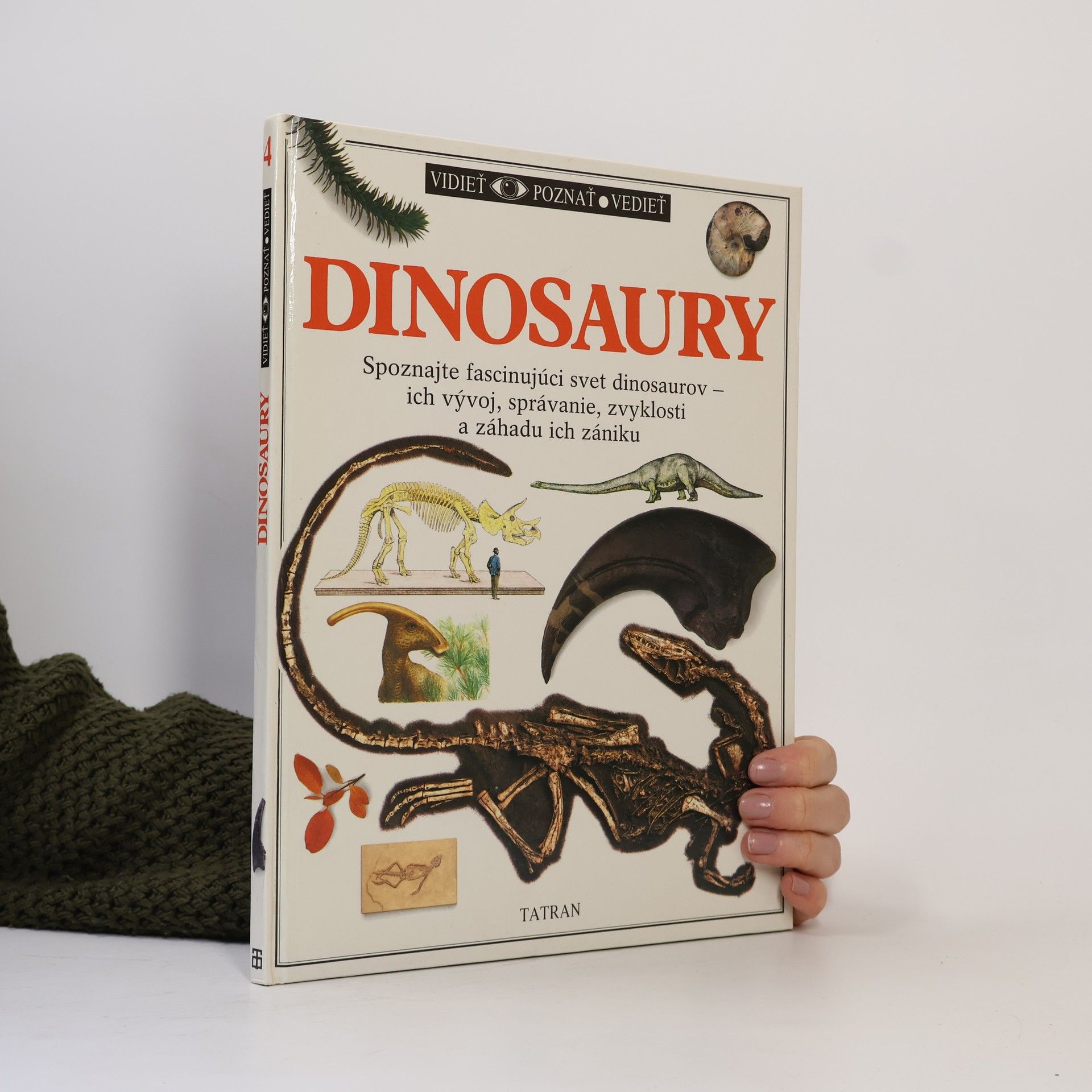 Vidieť, poznať, vedieť. Dinosaury