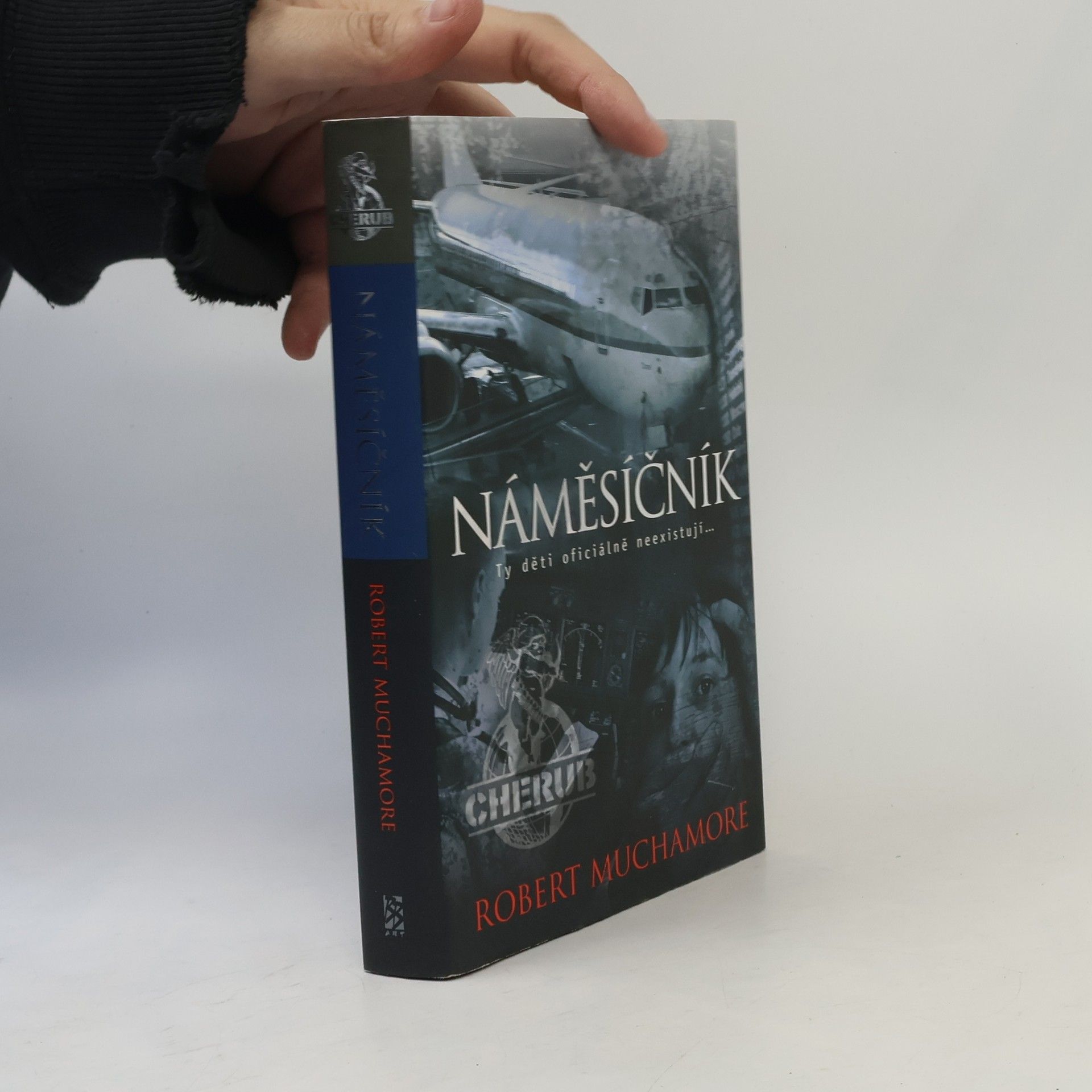Robert Muchamore Náměsíčník