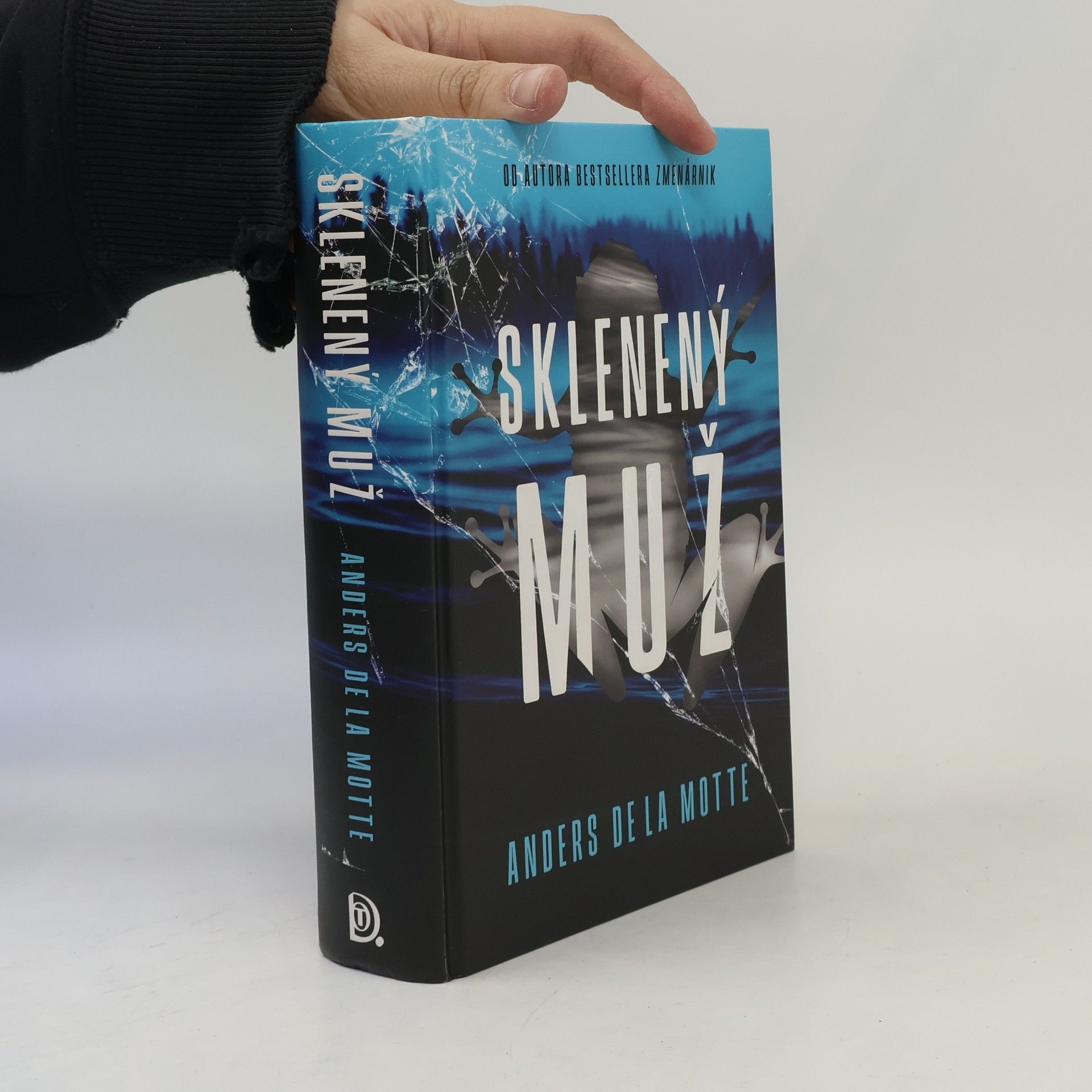 Anders De la Motte Sklenený muž