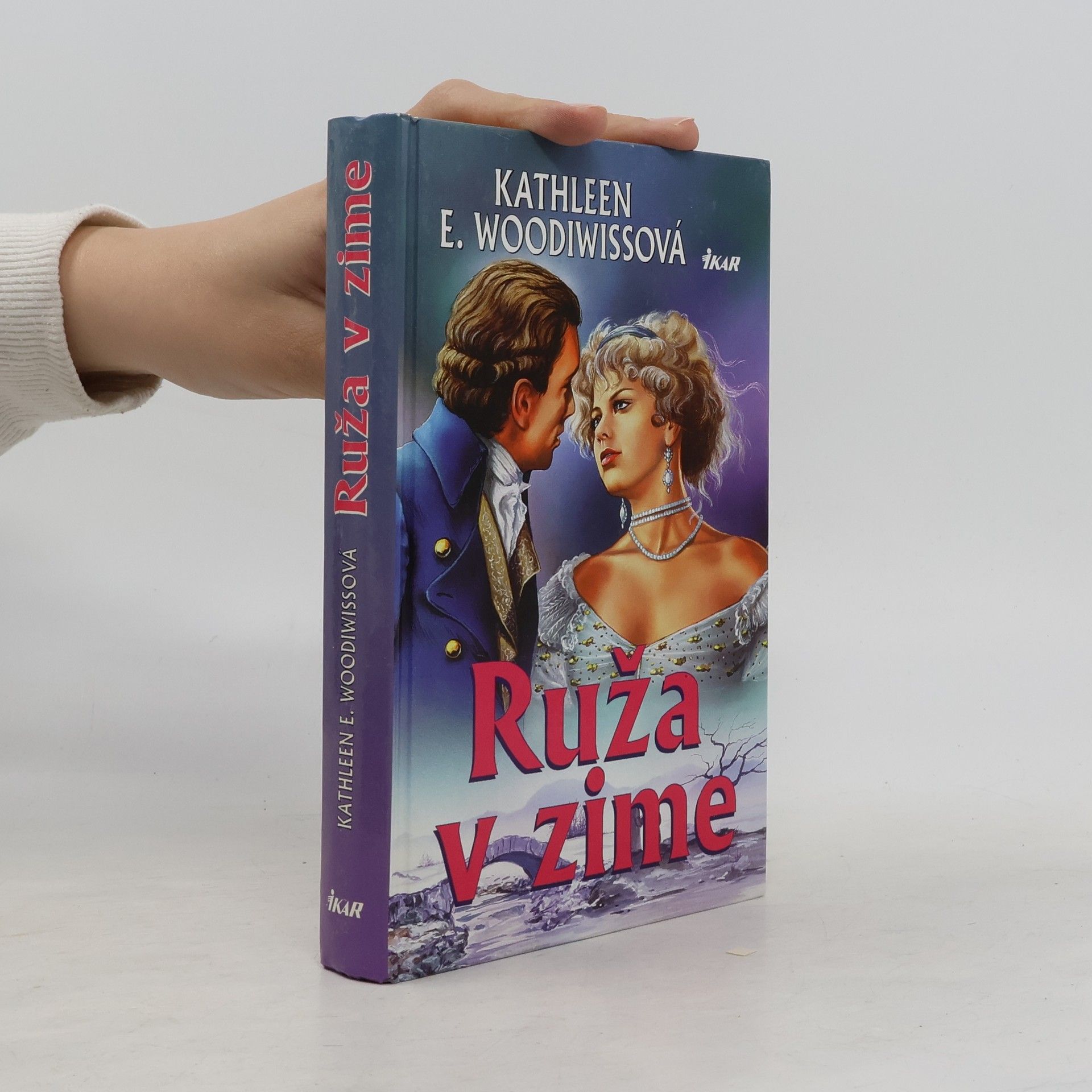 Kathleen E. Woodiwiss Ruža v zime