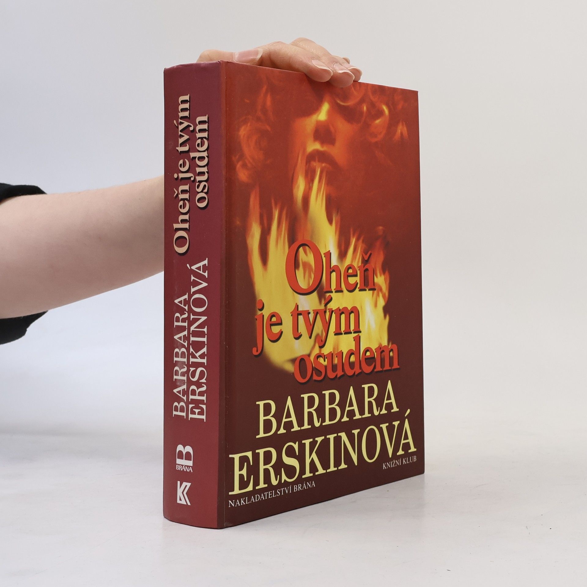 Barbara Erskine Oheň je tvým osudem