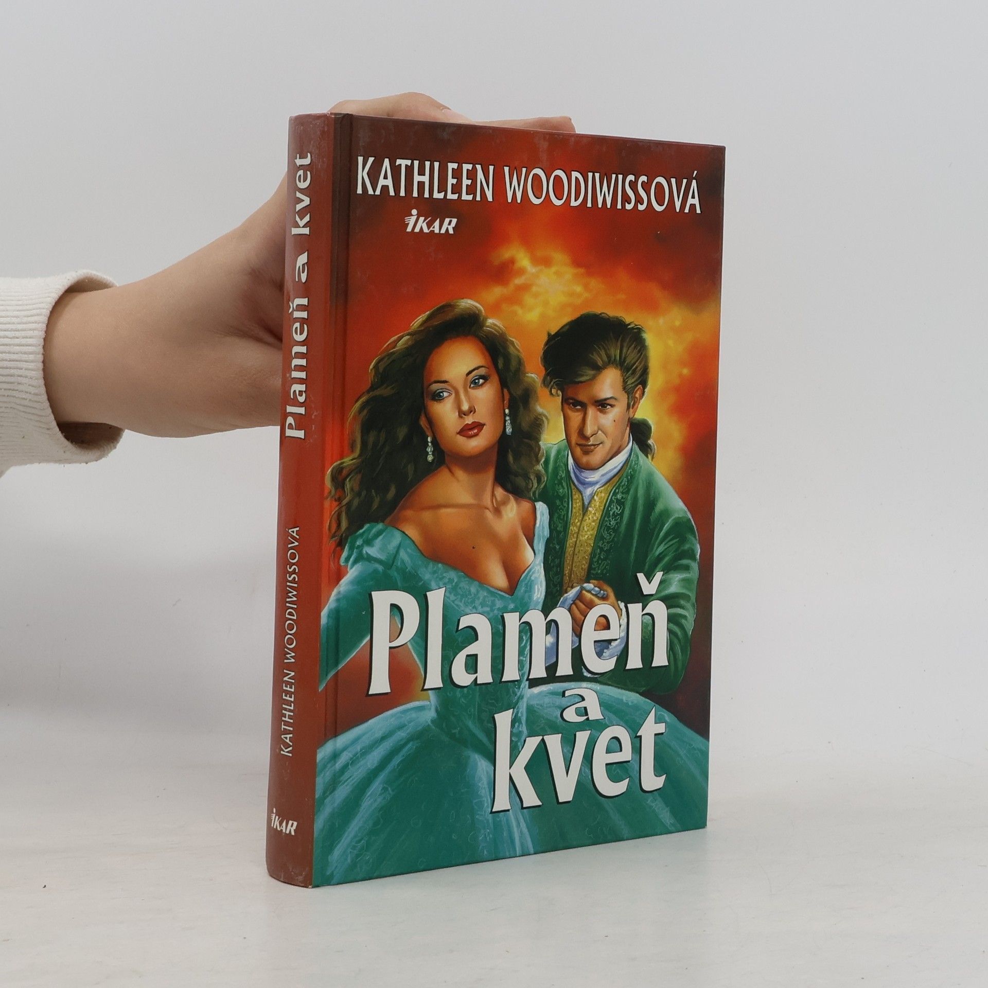 Kathleen E. Woodiwiss Plameň a kvet
