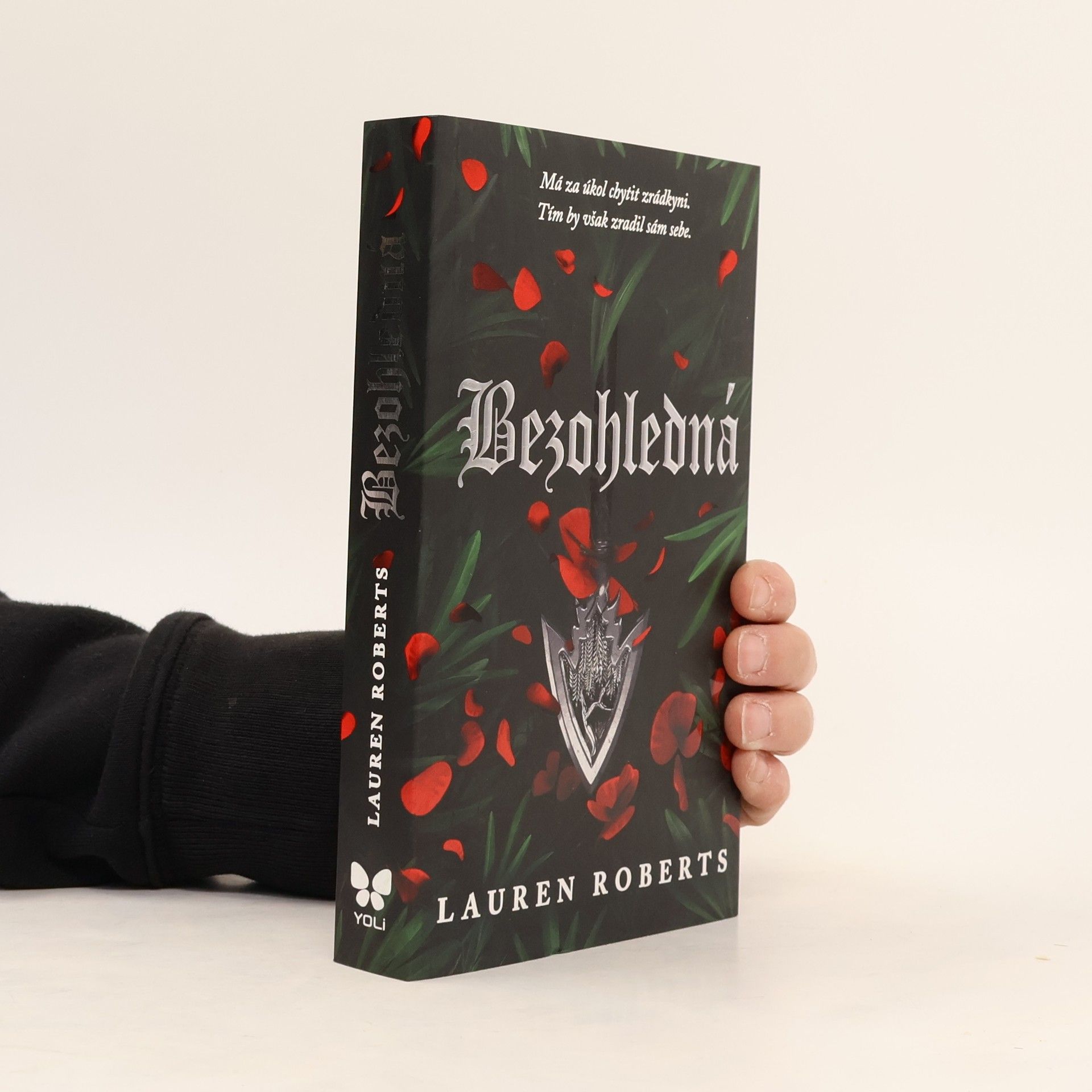 Lauren Roberts Bezohledná