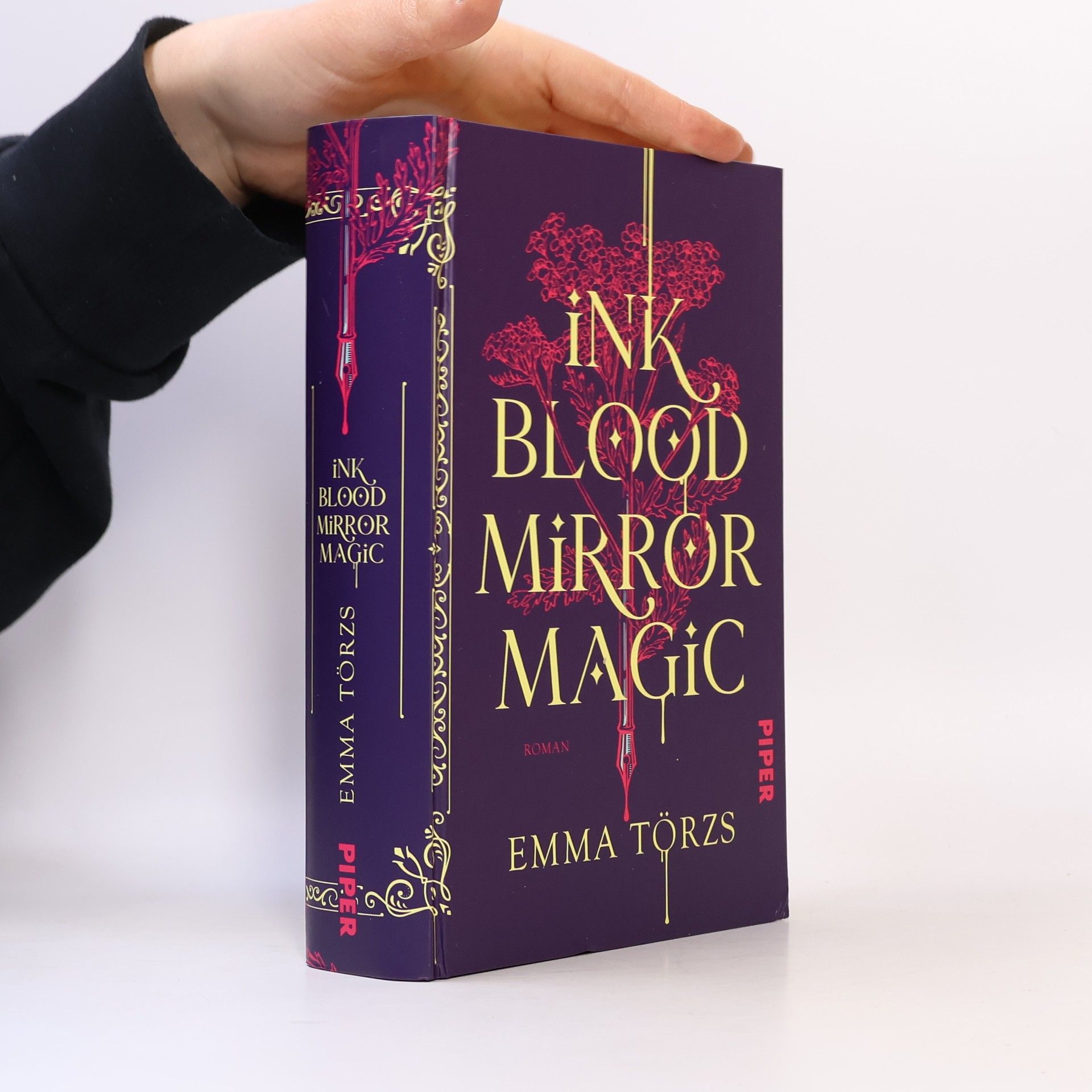 Emma Törzs Ink Blood Mirror Magic