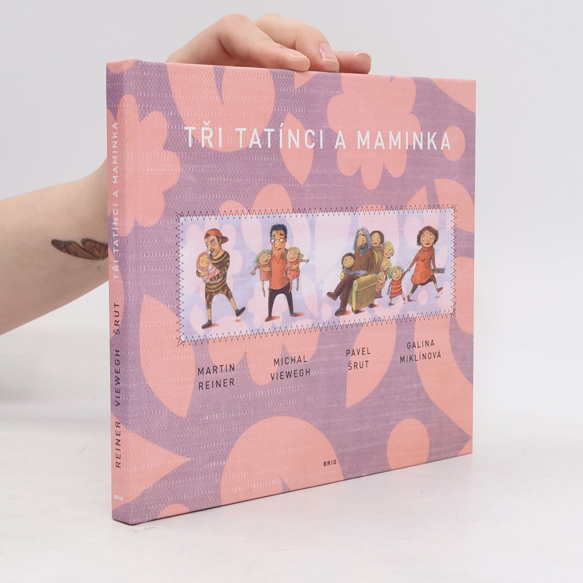 Tři tatínci a maminka