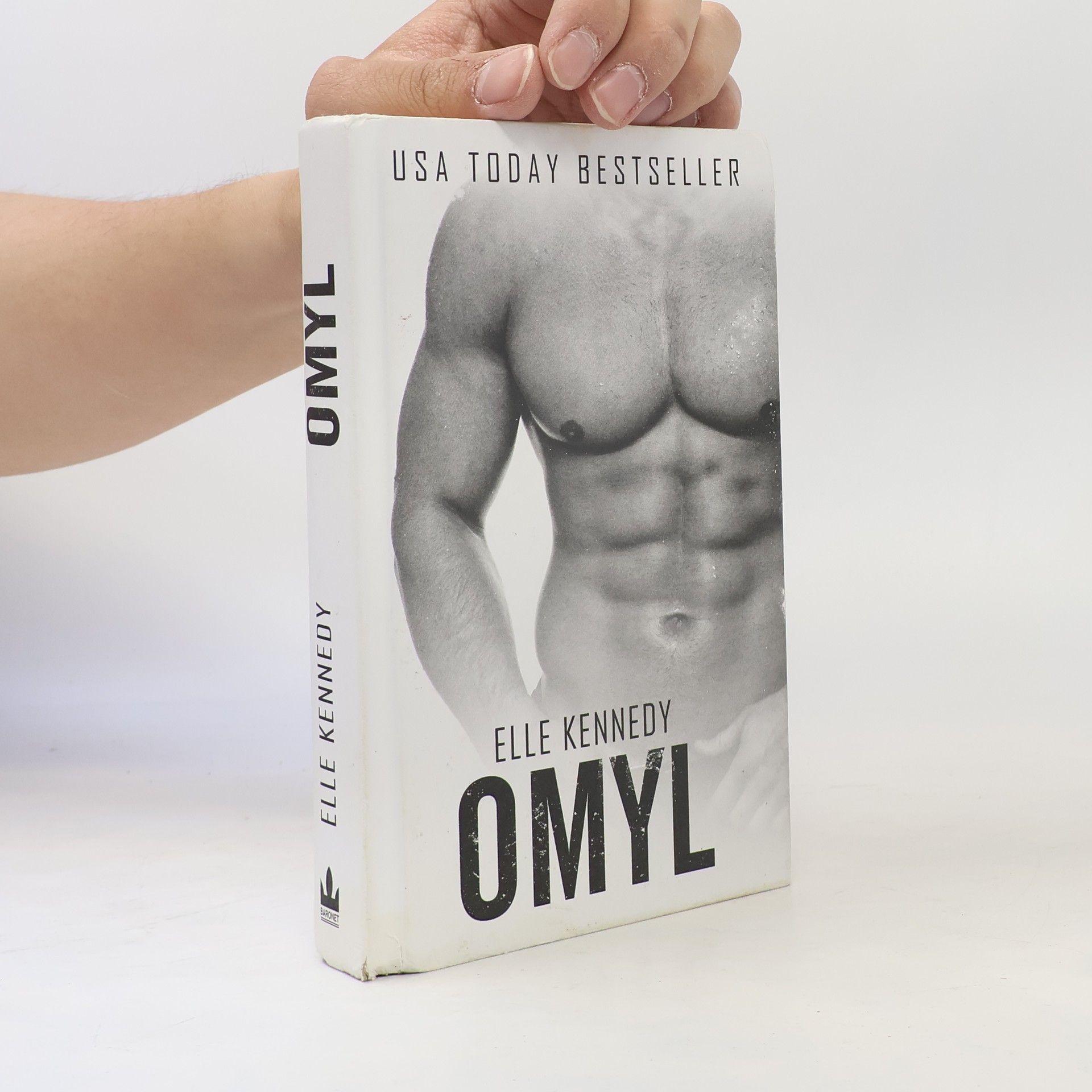 Elle Kennedy Omyl. Cyklus Off-Campus 2