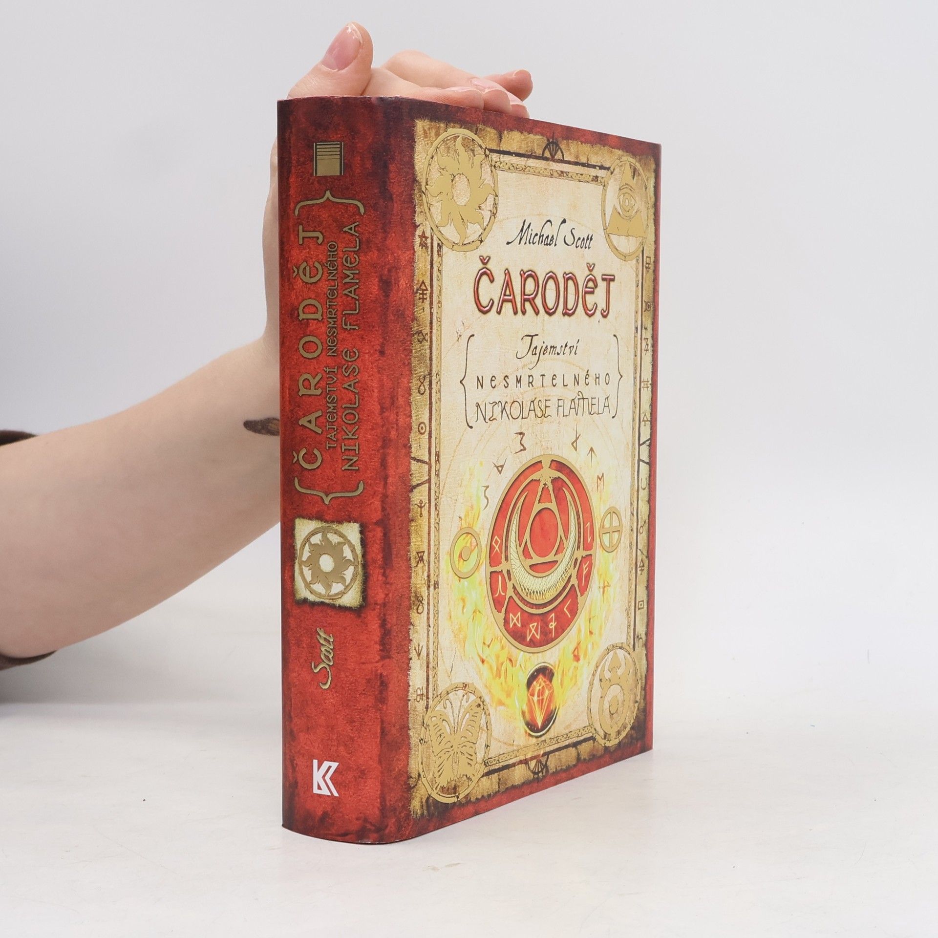 Michael Scott Tajemství nesmrtelného Nikolase Flamela. Čaroděj