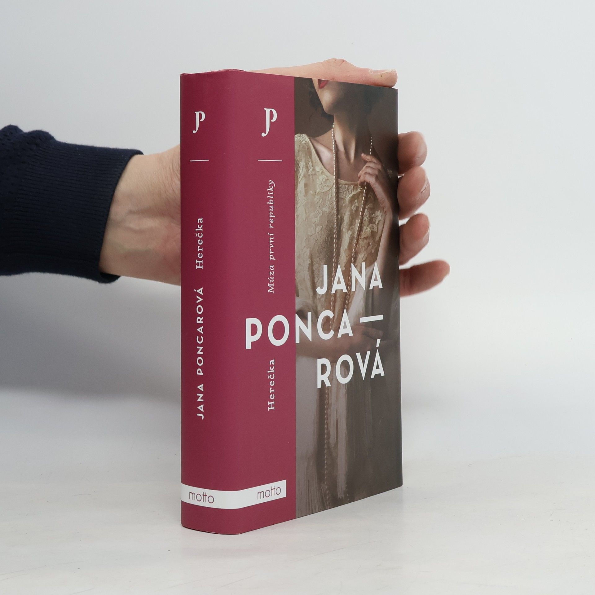 Jana Poncarová Herečka : múza první republiky