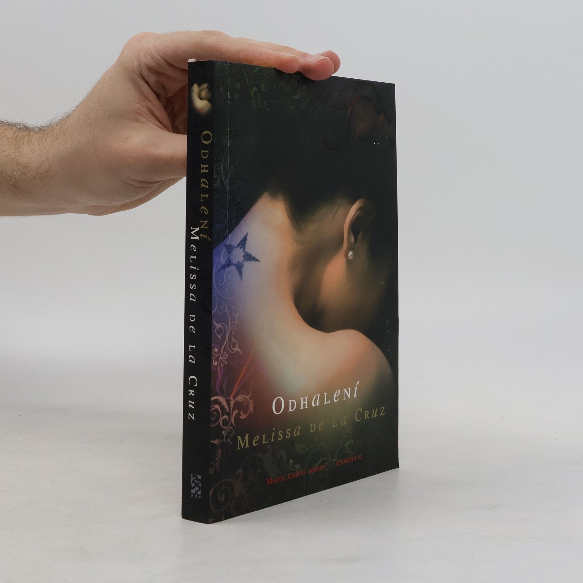 Melissa De la Cruz Odhalení