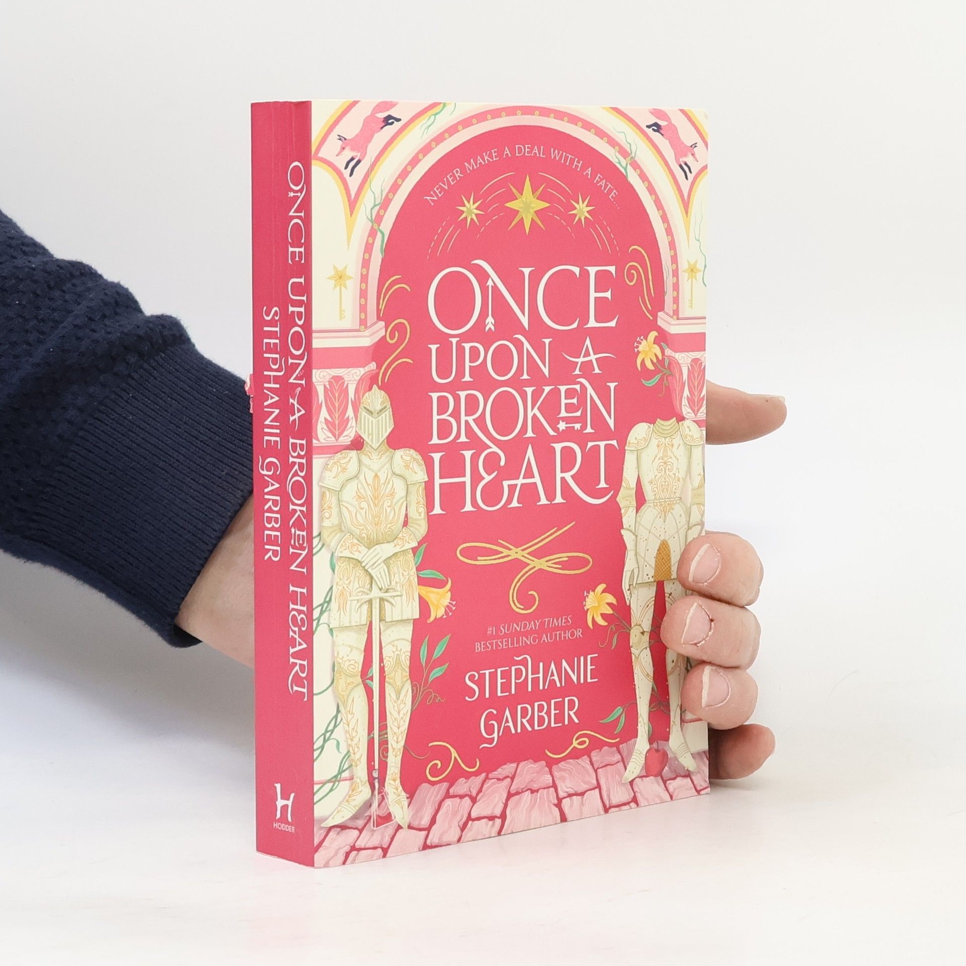 Stephanie Garber Once upon a broken heart