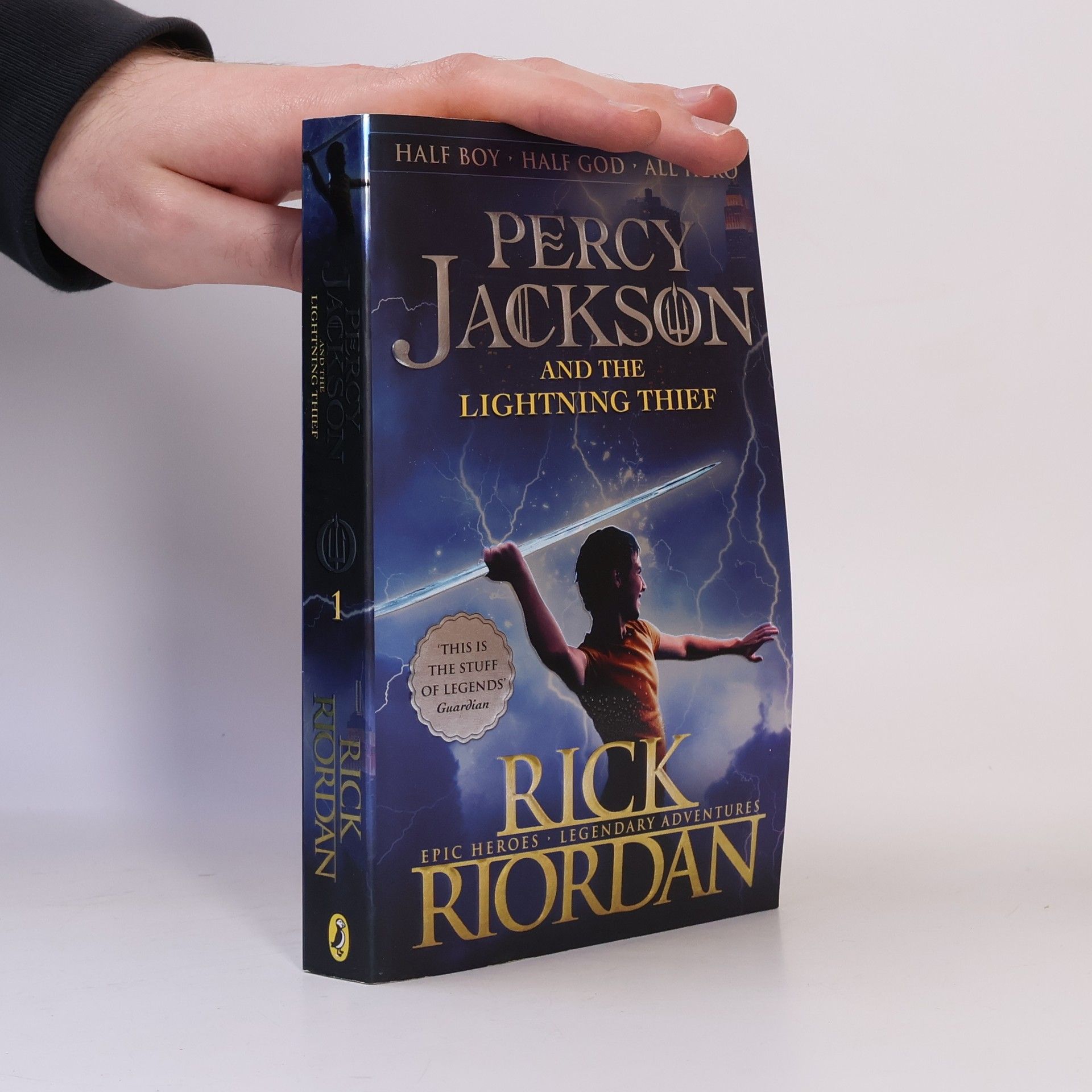 Rick Riordan Percy Jackson and the lightning thief