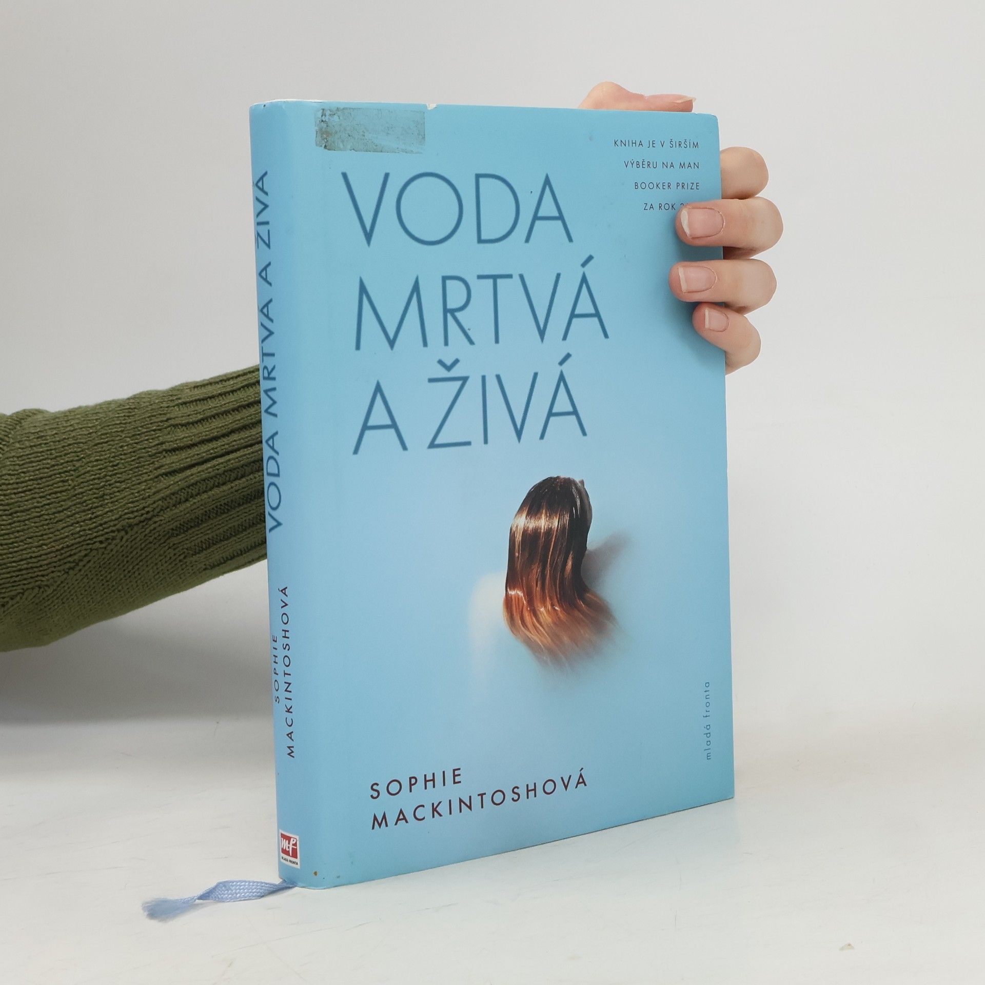 Sophie Mackintosh Voda mrtvá a živá