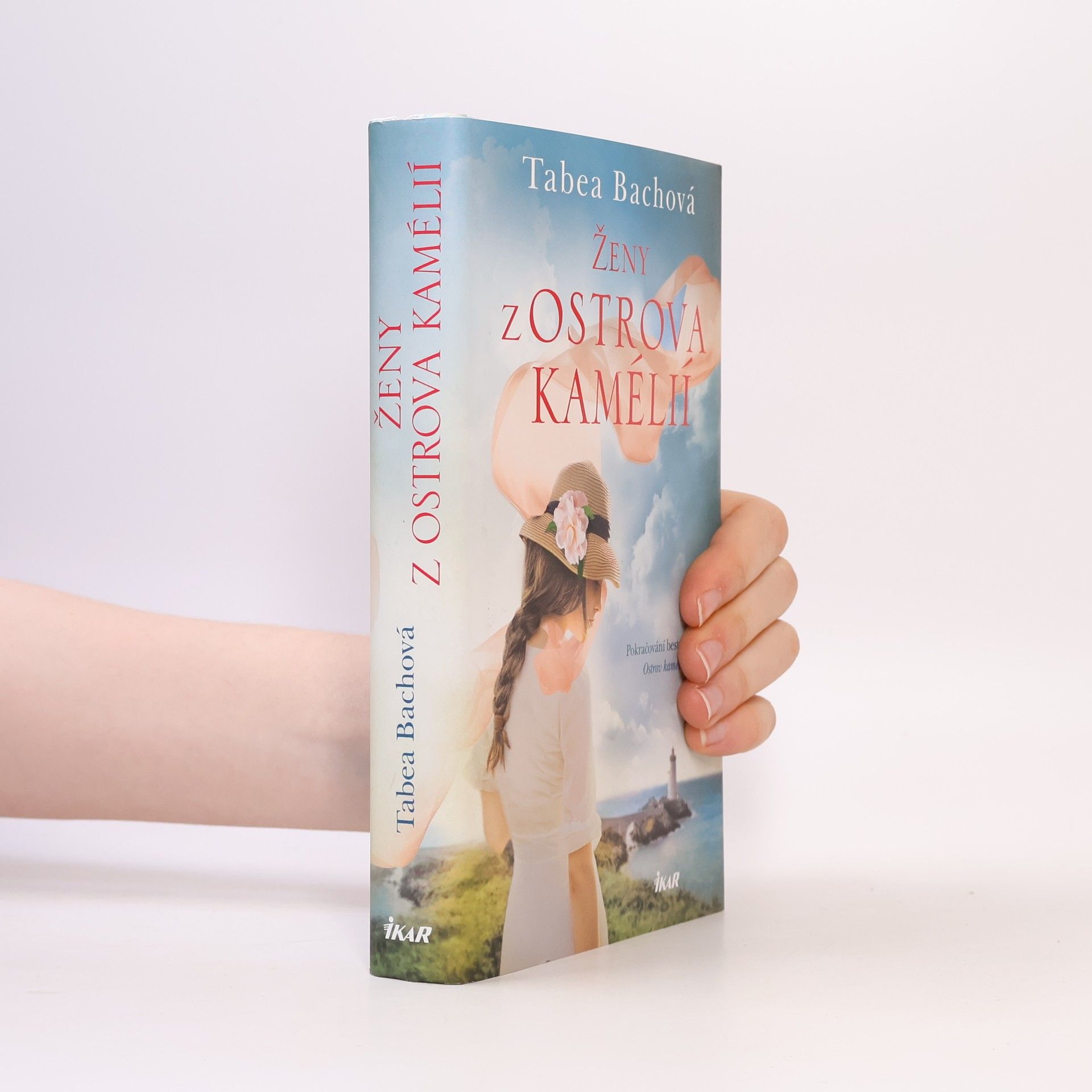 Tabea Bach Ženy z ostrova kamélií