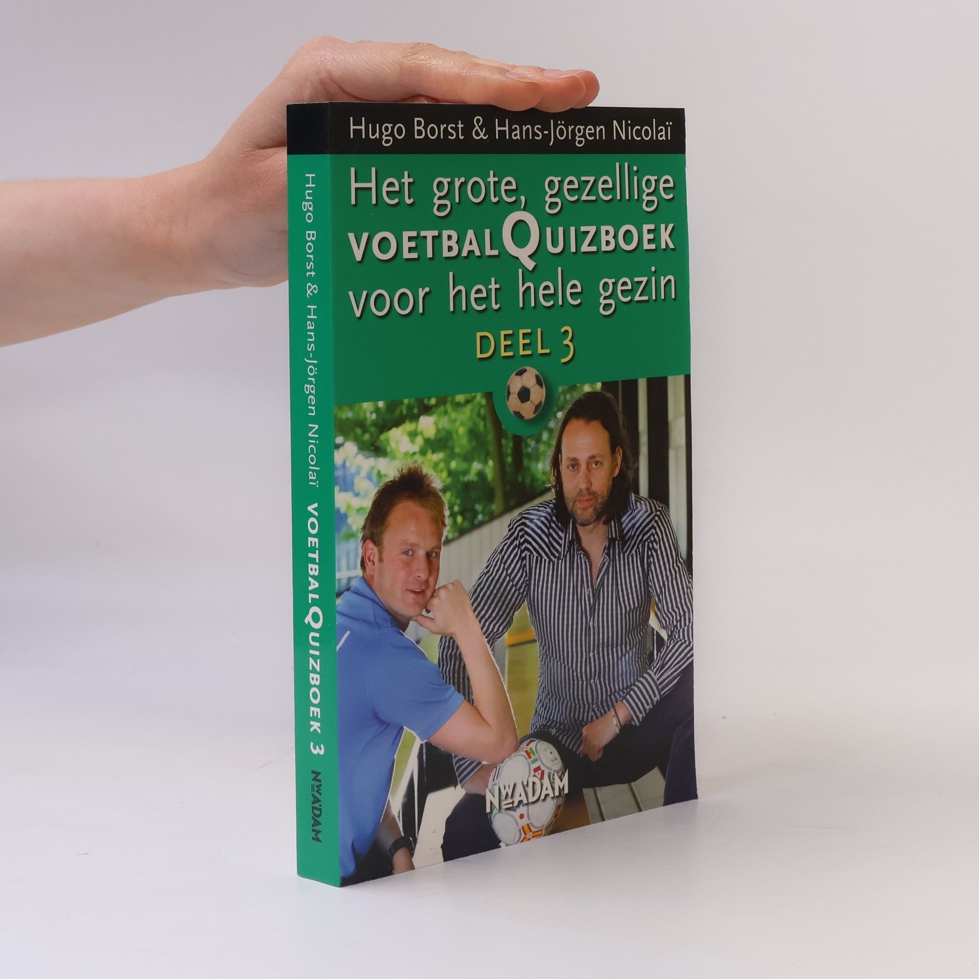 Hans-Jörgen Nicolai Het Grote, Gezellige Voetbal Quizboek voor het Hele Gezin