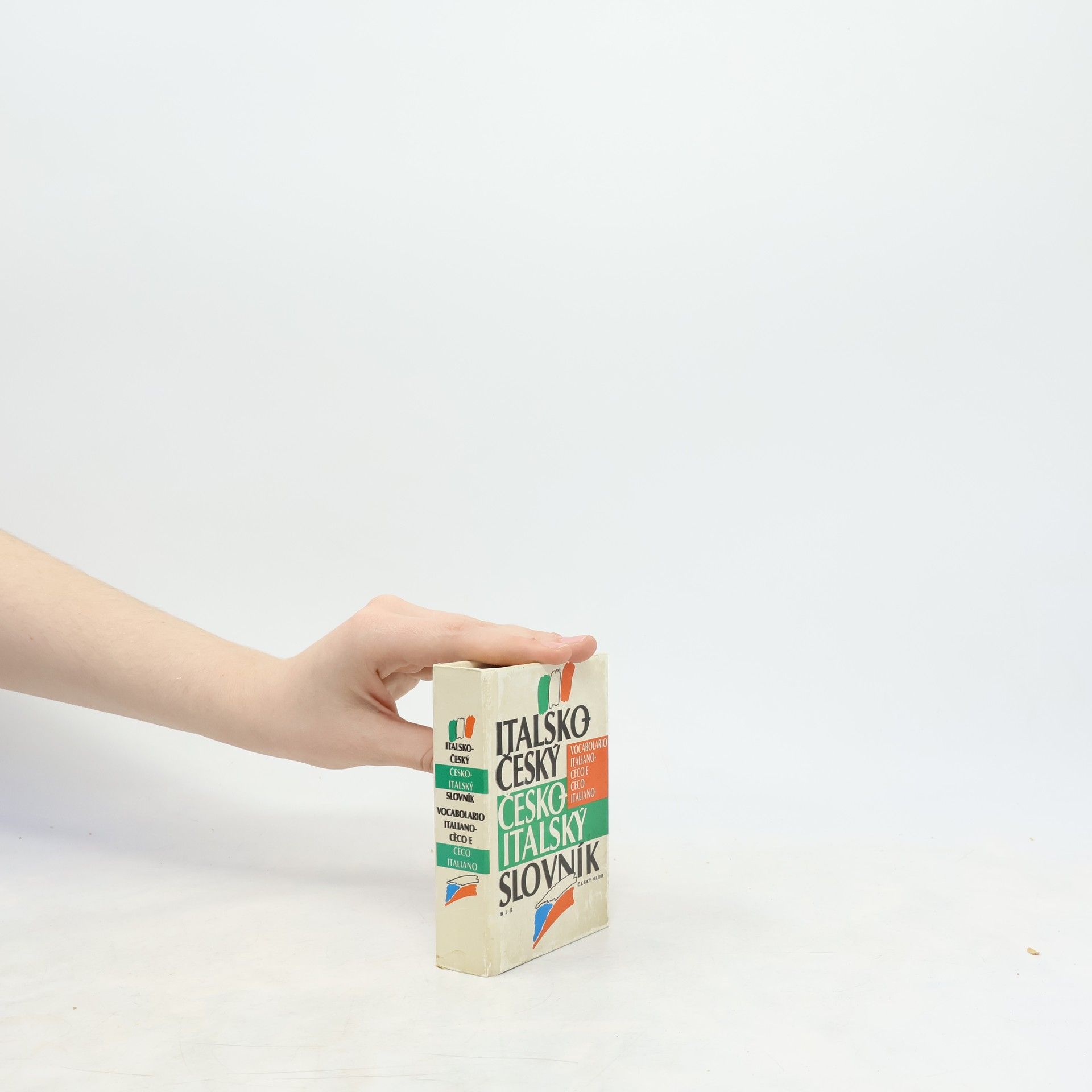 Jaroslav Bezděk Italsko-český, česko-italský slovník = Vocabolario italiano- cèco e cèco-italiano