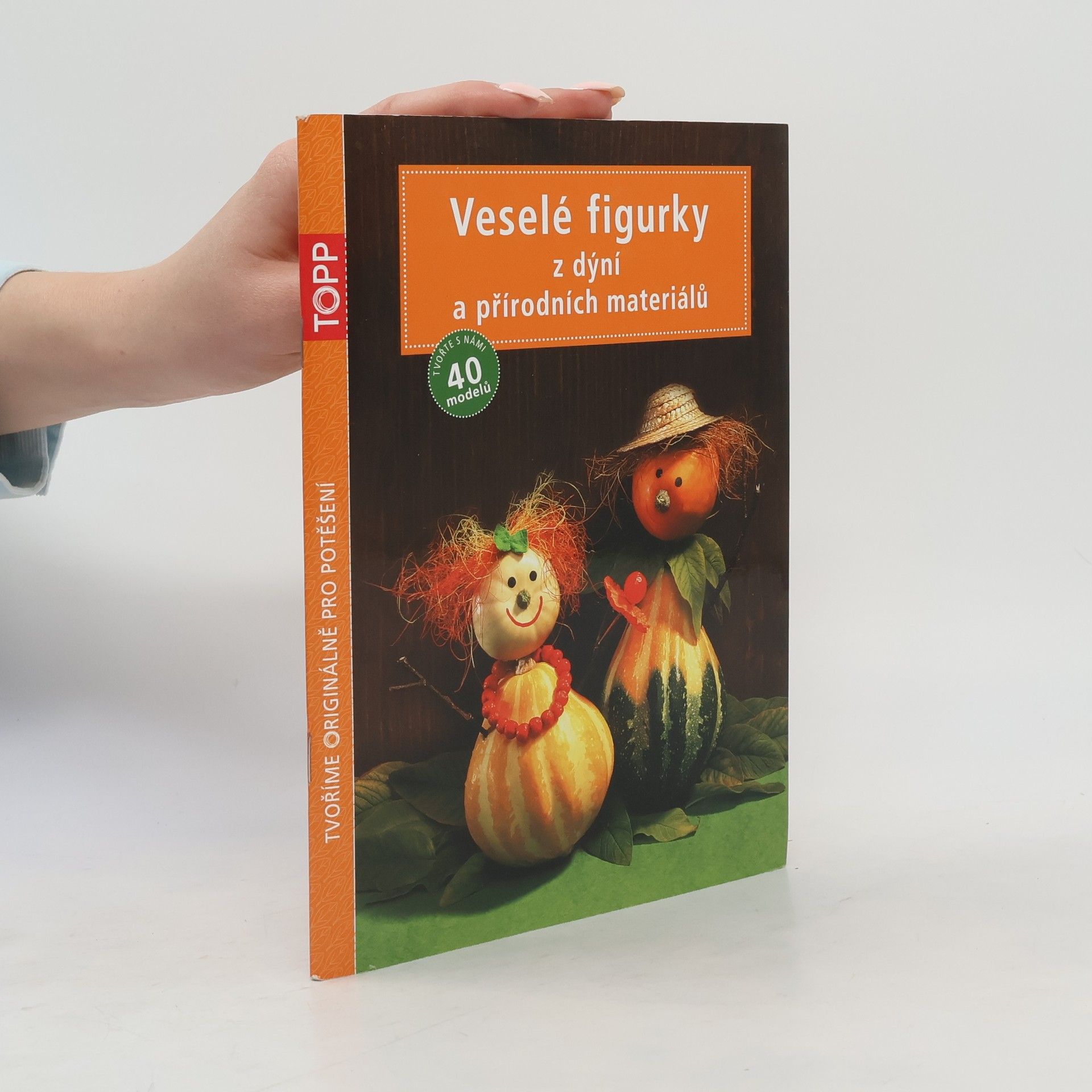 Veselé figurky z dýní a přírodních materiálů